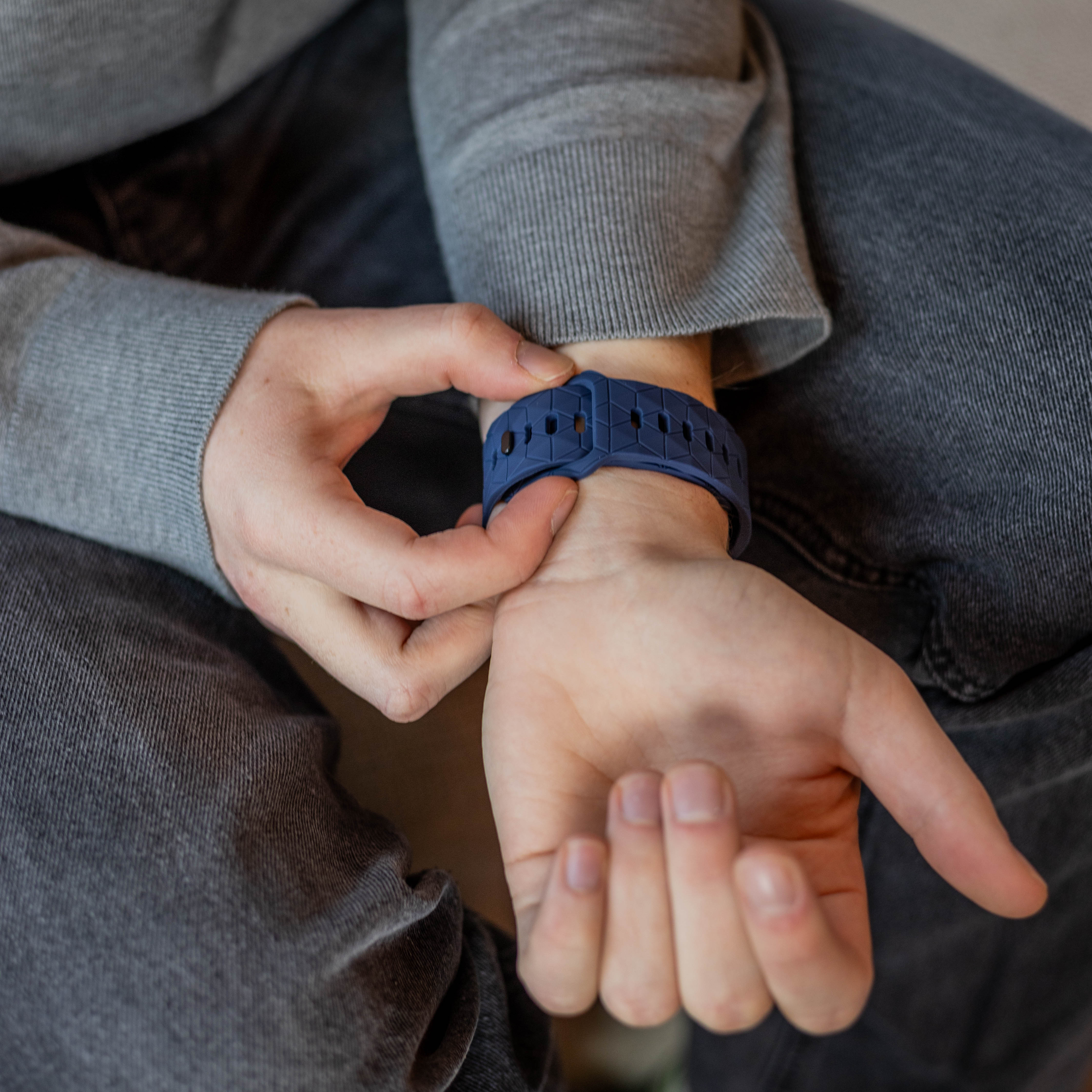 Bracelet silicone 'Hexagone' Samsung Galaxy Watch Ultra 2 (bleu foncé)