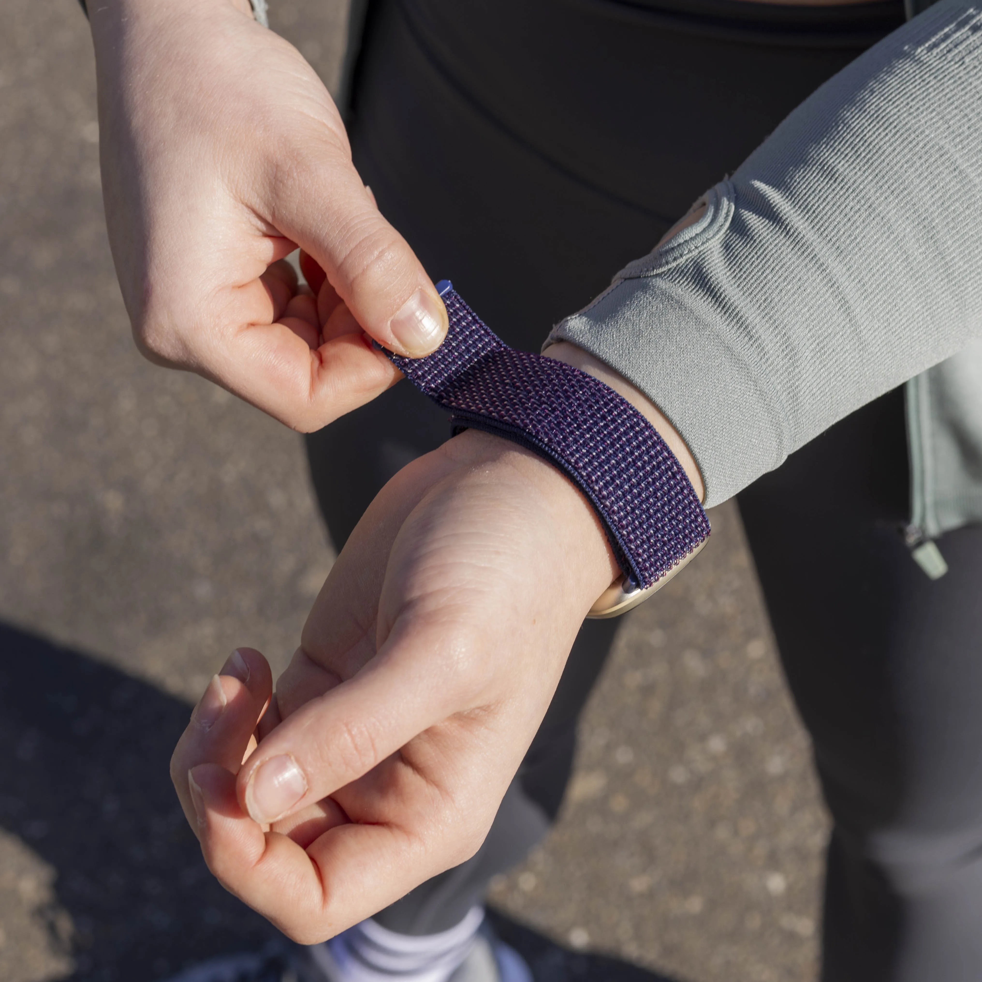 Bracelet nylon Fitbit Versa 3 (bleu foncé)