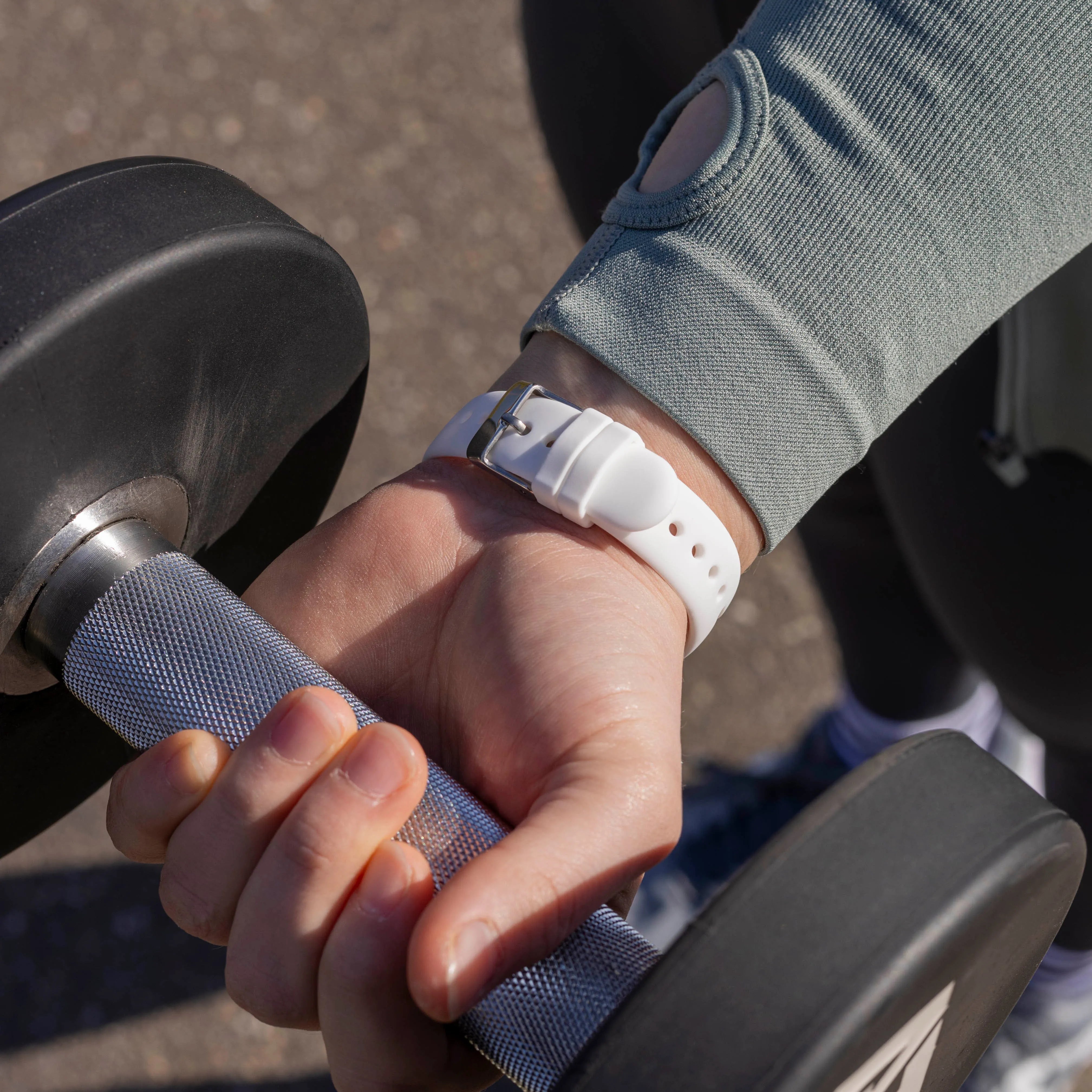 Bracelet silicone de luxe Fitbit Versa 4 (blanc)