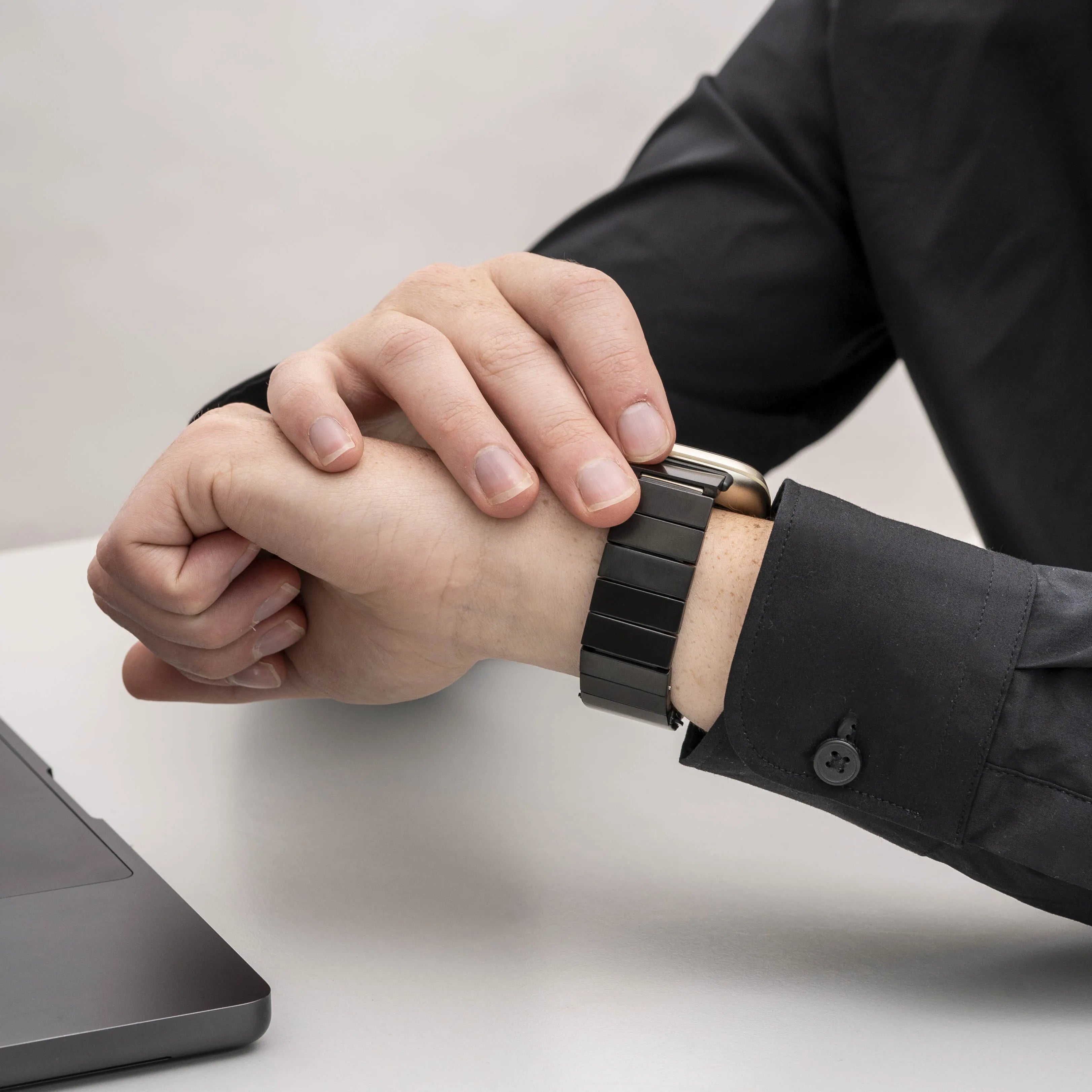 Bracelet métal Fitbit Sense (noir)