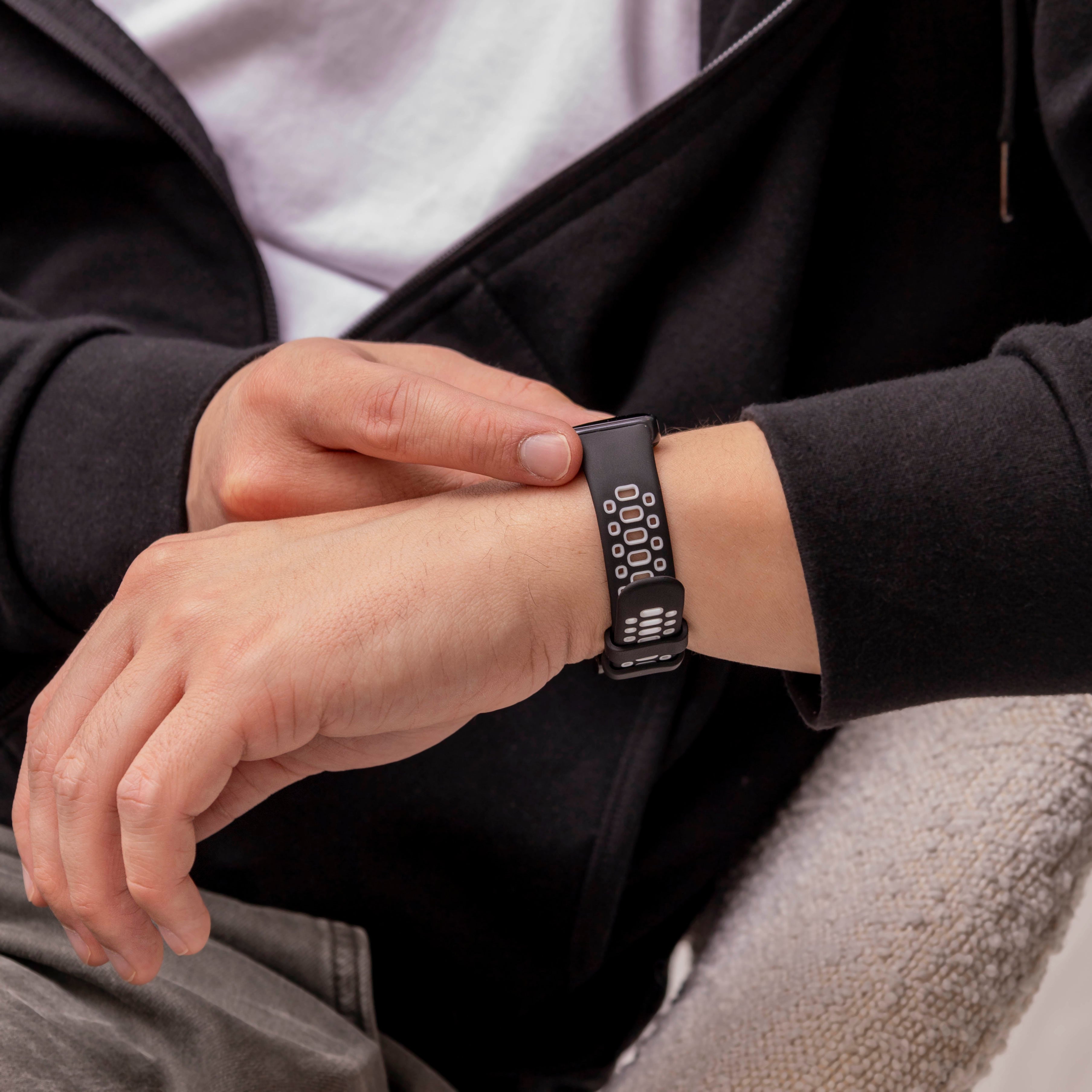 Bracelet sport Huawei Band 8 (noir/blanc)