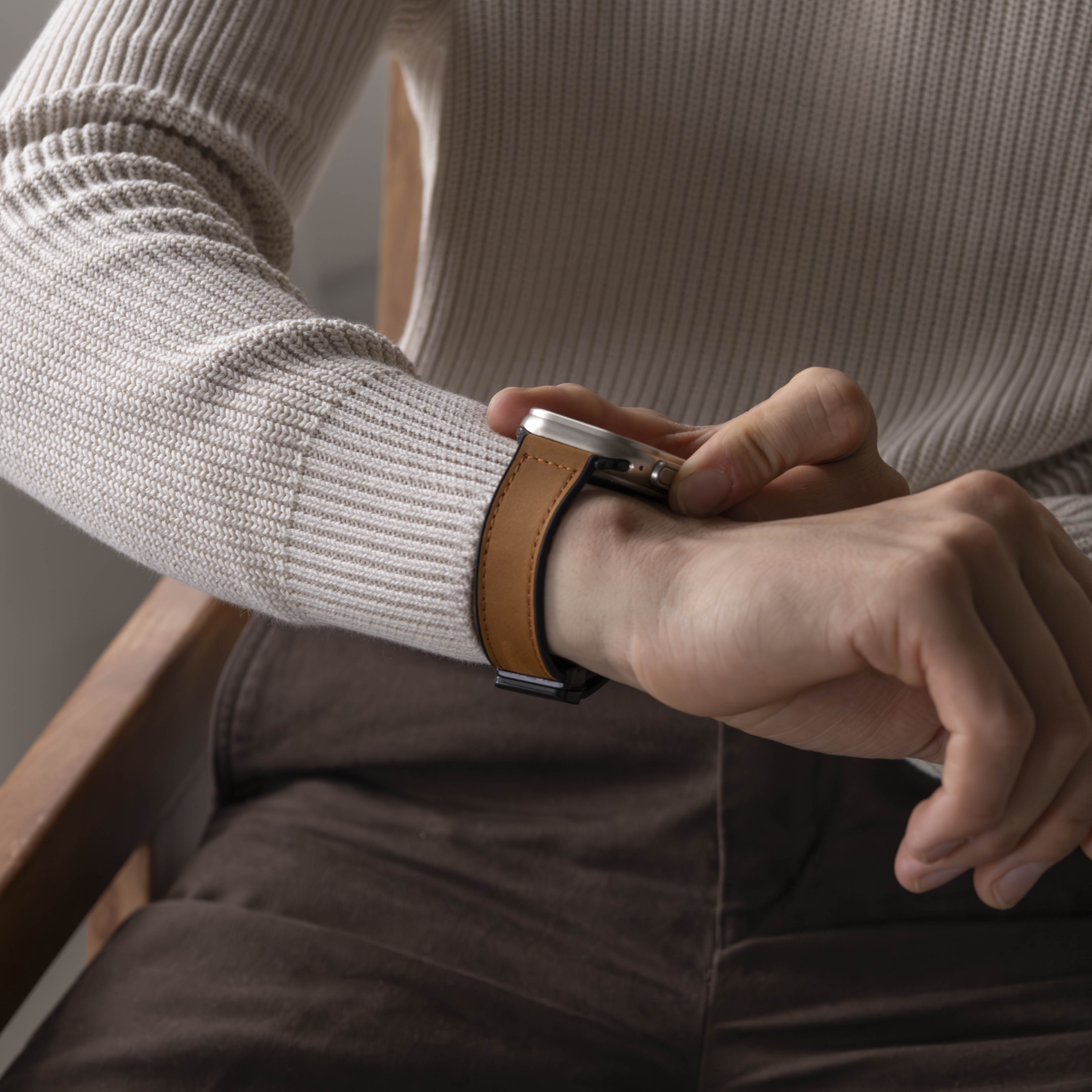 Bracelet cuir boucle en D Apple Watch Ultra (marron clair)