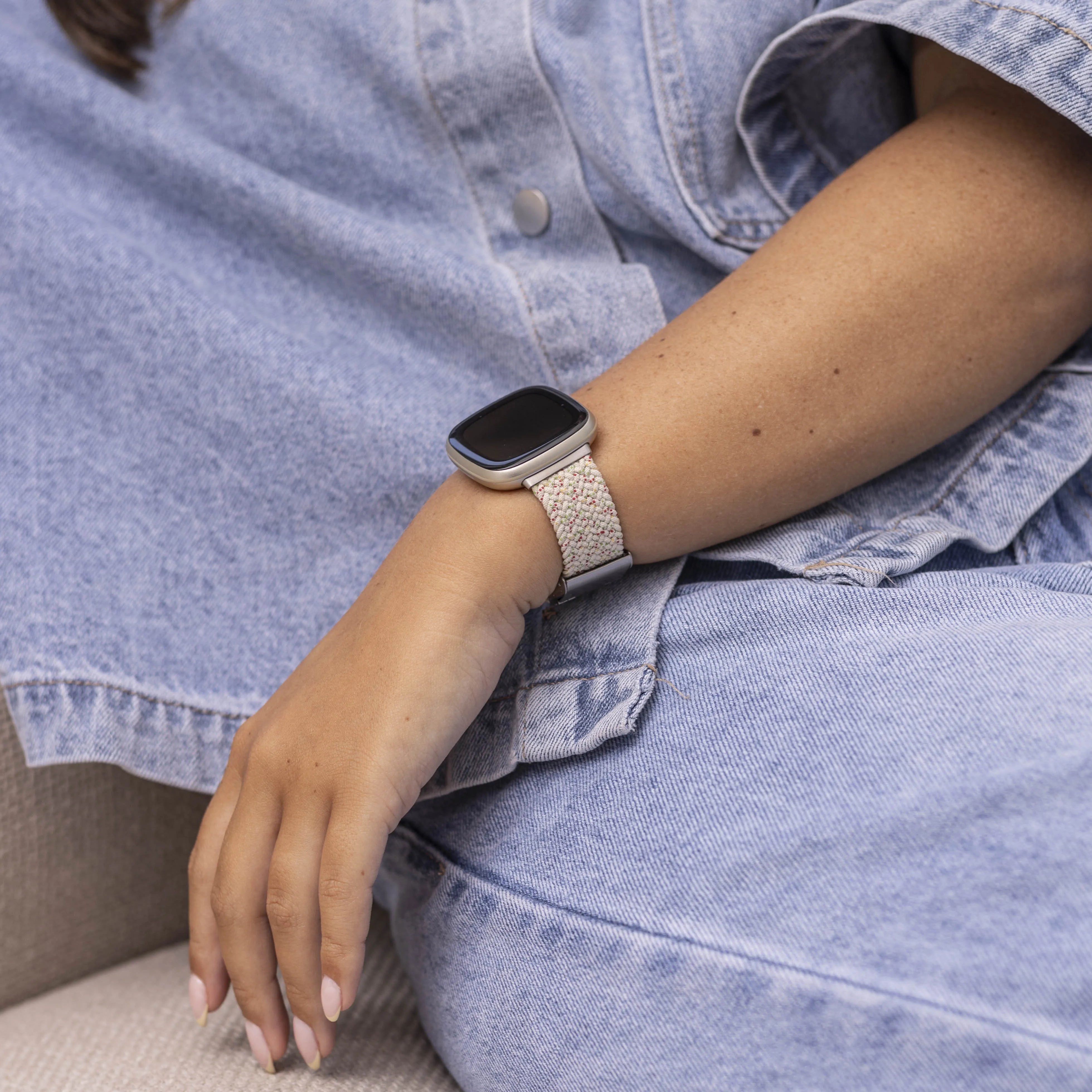 Bracelet tressé réglable Fitbit Versa 3 (beige melange)