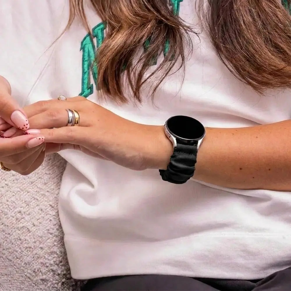 Garmin Vivoactive 6 Scrunchie Strap (Black)