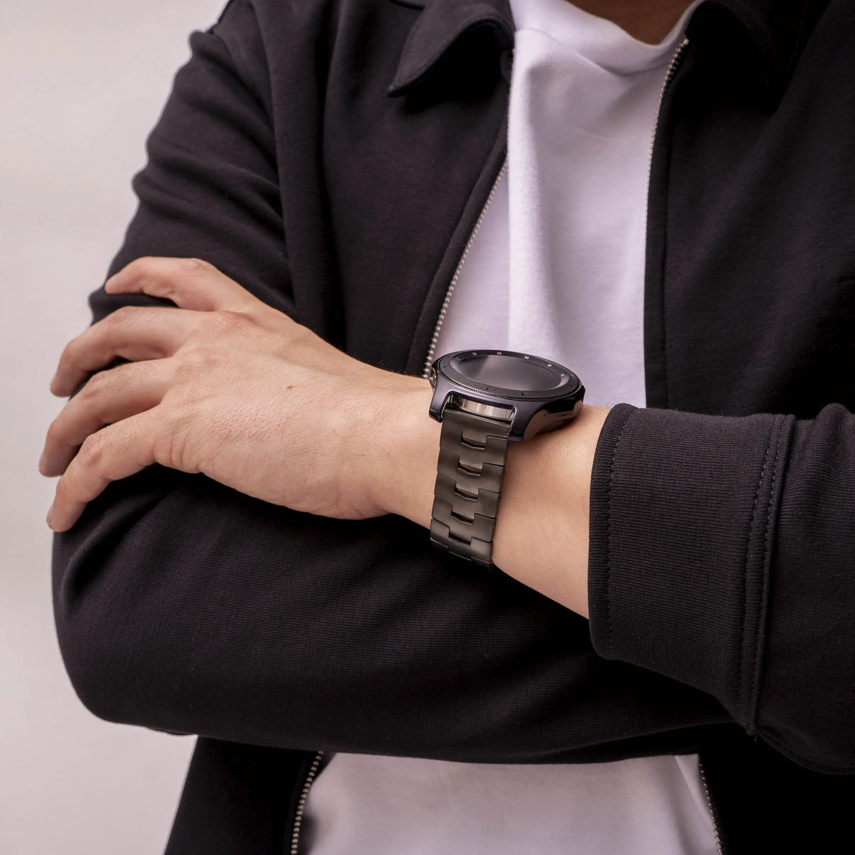 Titanium Grain Strap (Flat Clasp), graphite, lifestyle photo