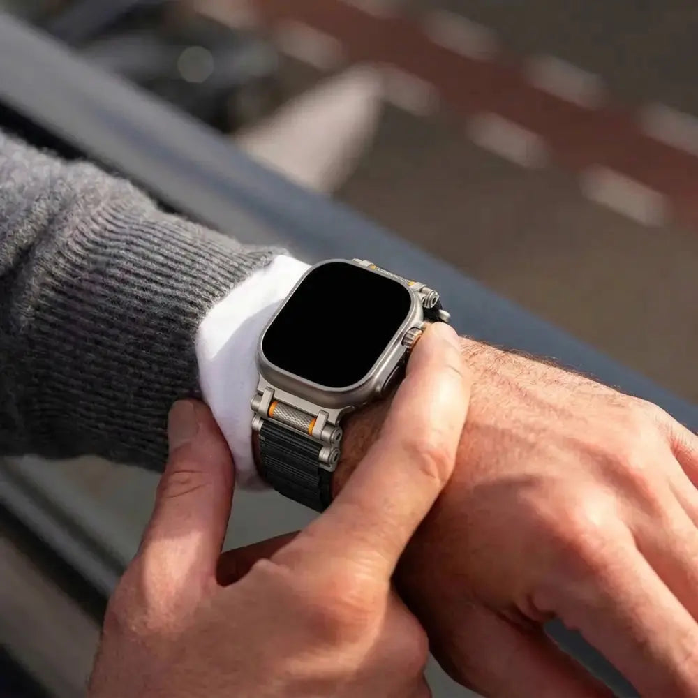 Bandz Bracelet nylon 'Explorer' Apple Watch Ultra (noir avec titane)
