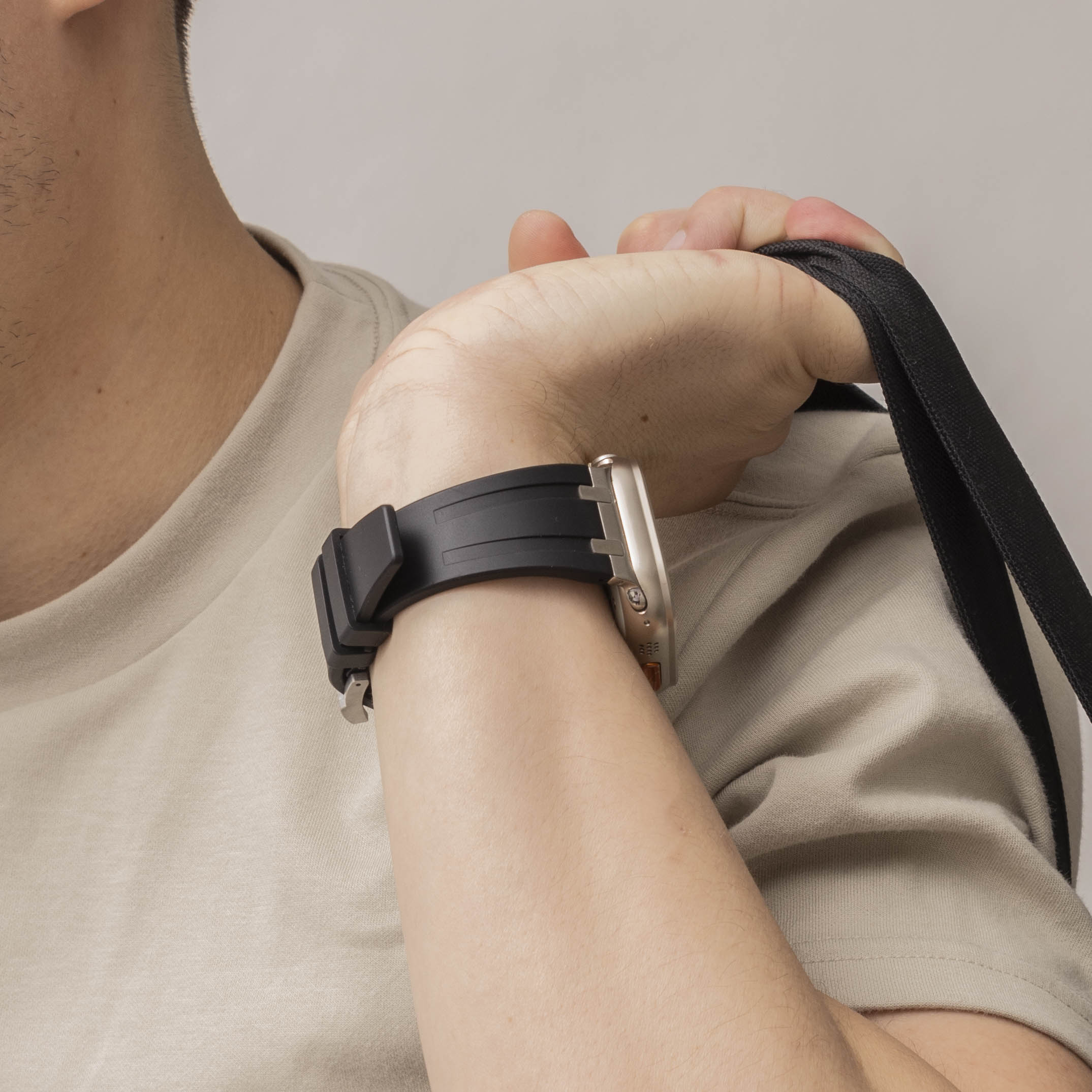 Bracelet silicone 'Luxury Liquid' Apple Watch Ultra (noir/argent)