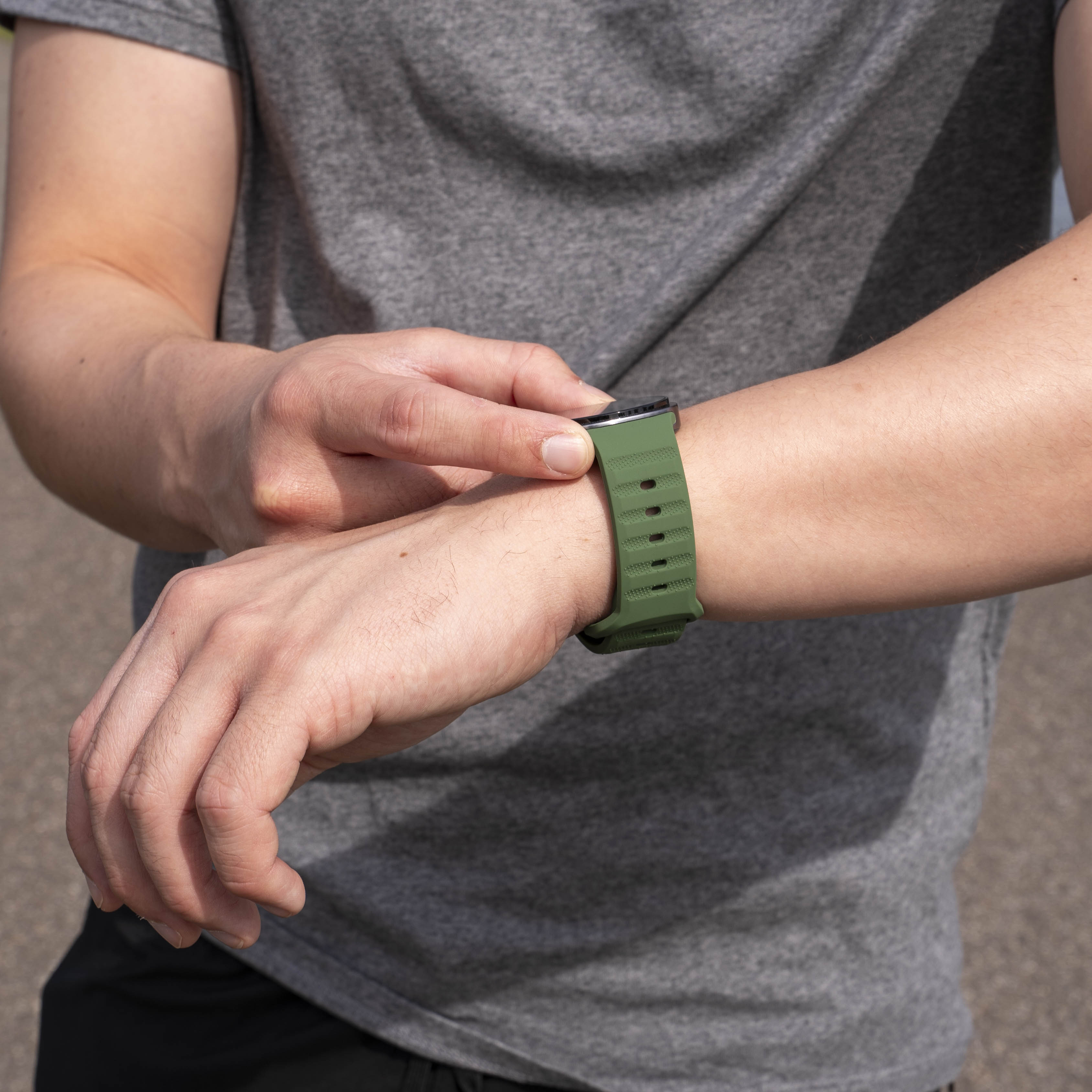 Samsung Galaxy Watch 8 - 40mm Outdoor Silicone Strap (Army Green)