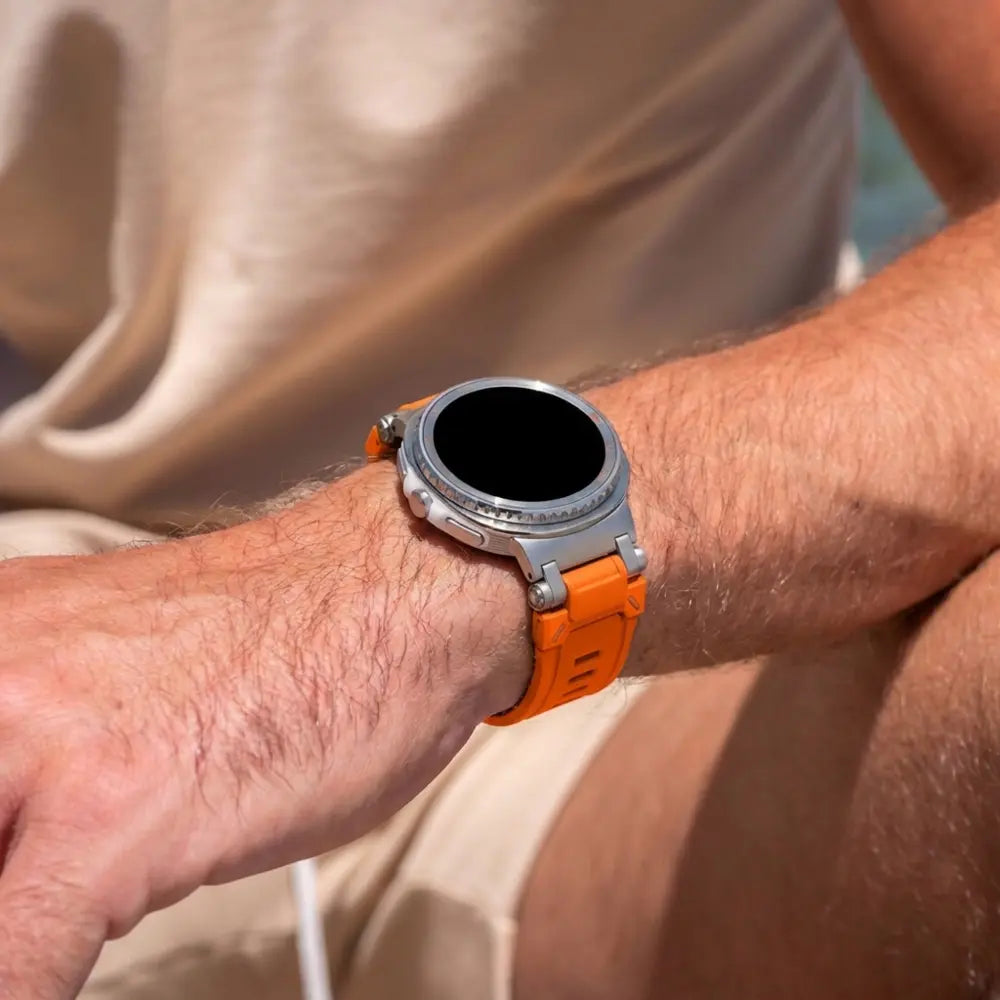 Bracelet silicone 'Explorer' Samsung Galaxy Watch 8 44mm (orange avec titane)