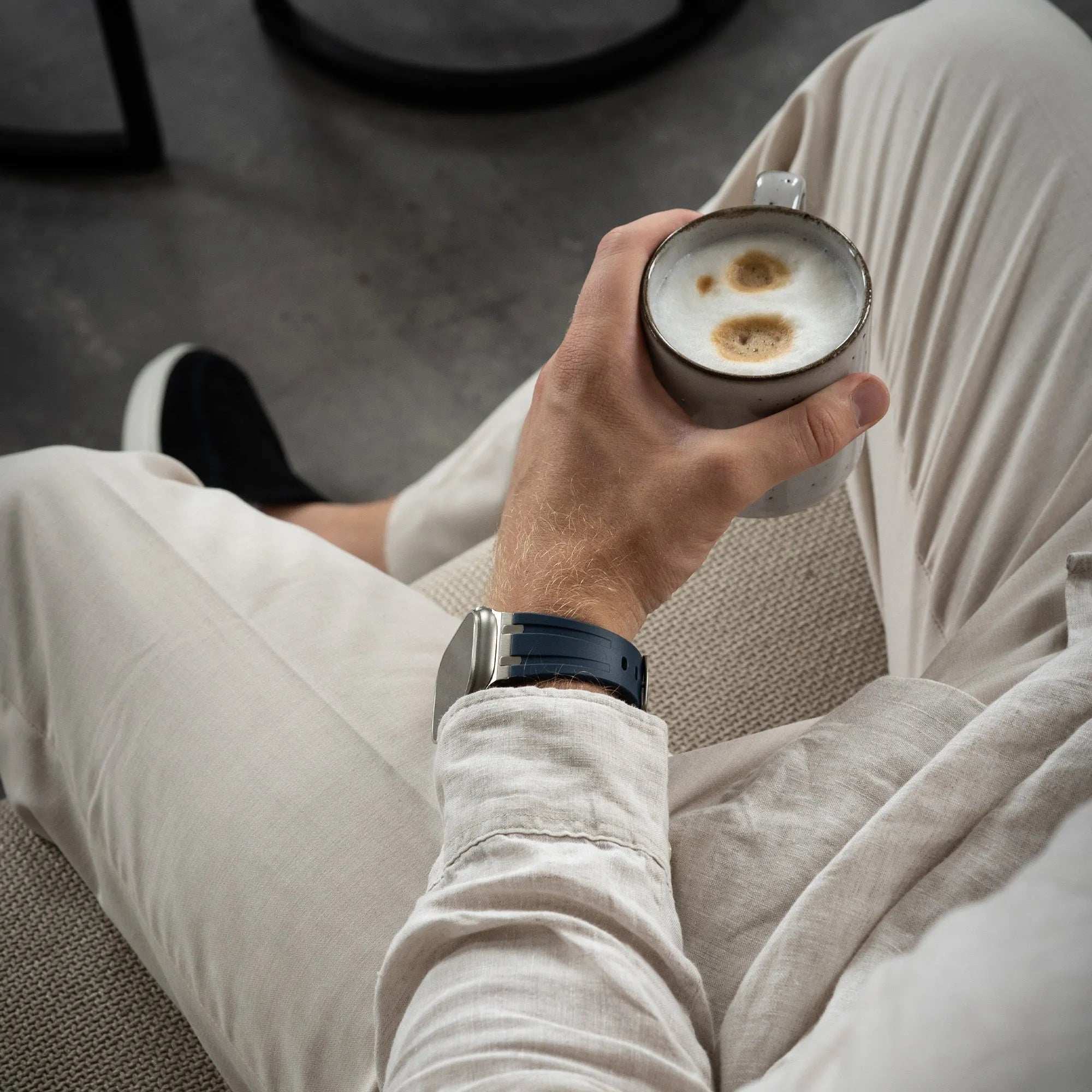 Bandz Bracelet silicone 'Luxe Liquid' Apple Watch (bleu avec argent)