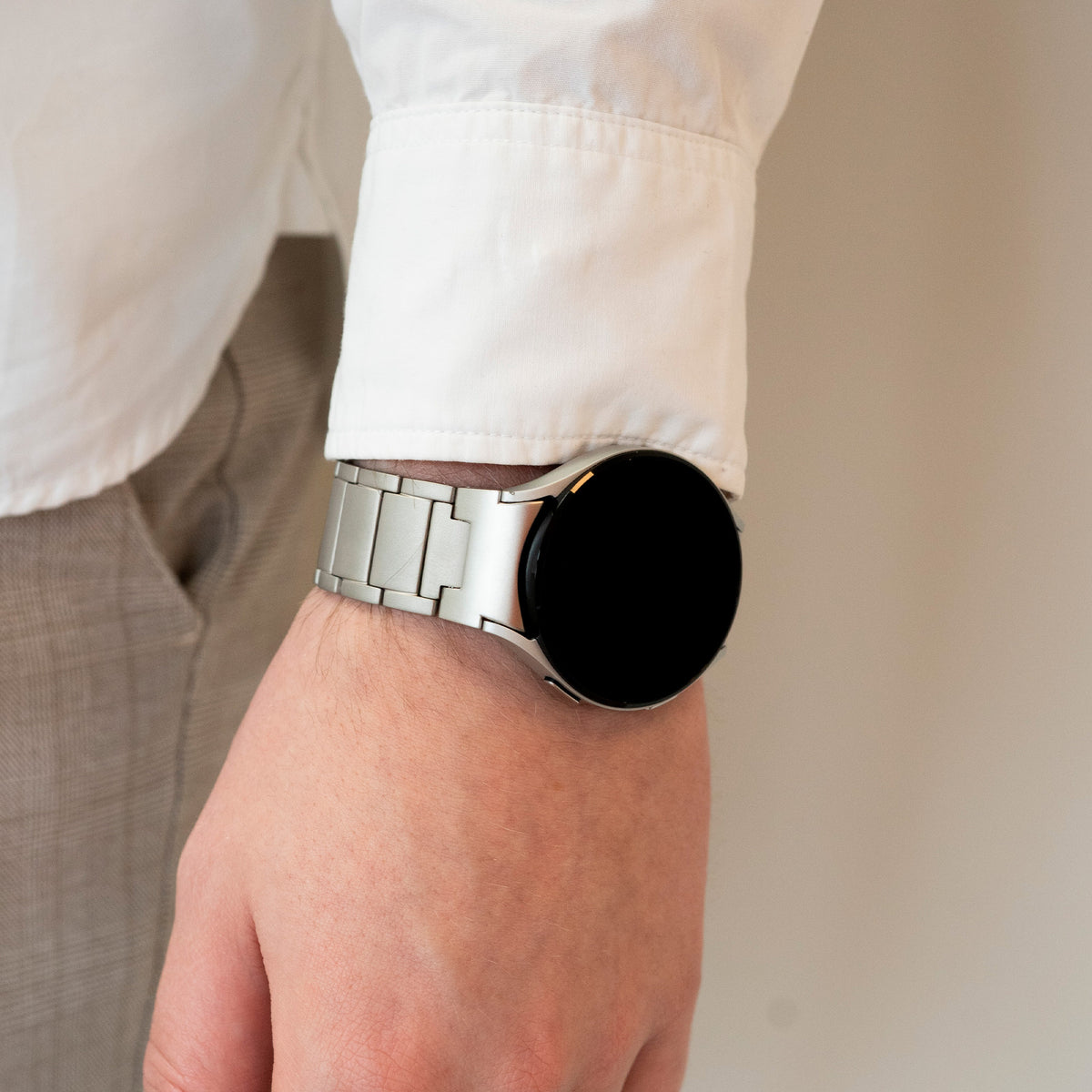 Titanium Strap 'One Push', lifestyle photo