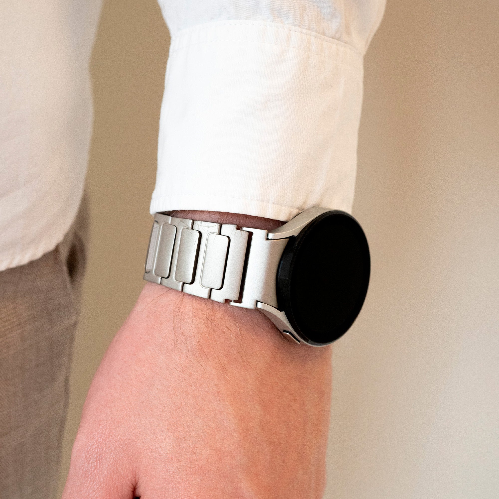Titanium Strap 'One Push', lifestyle photo