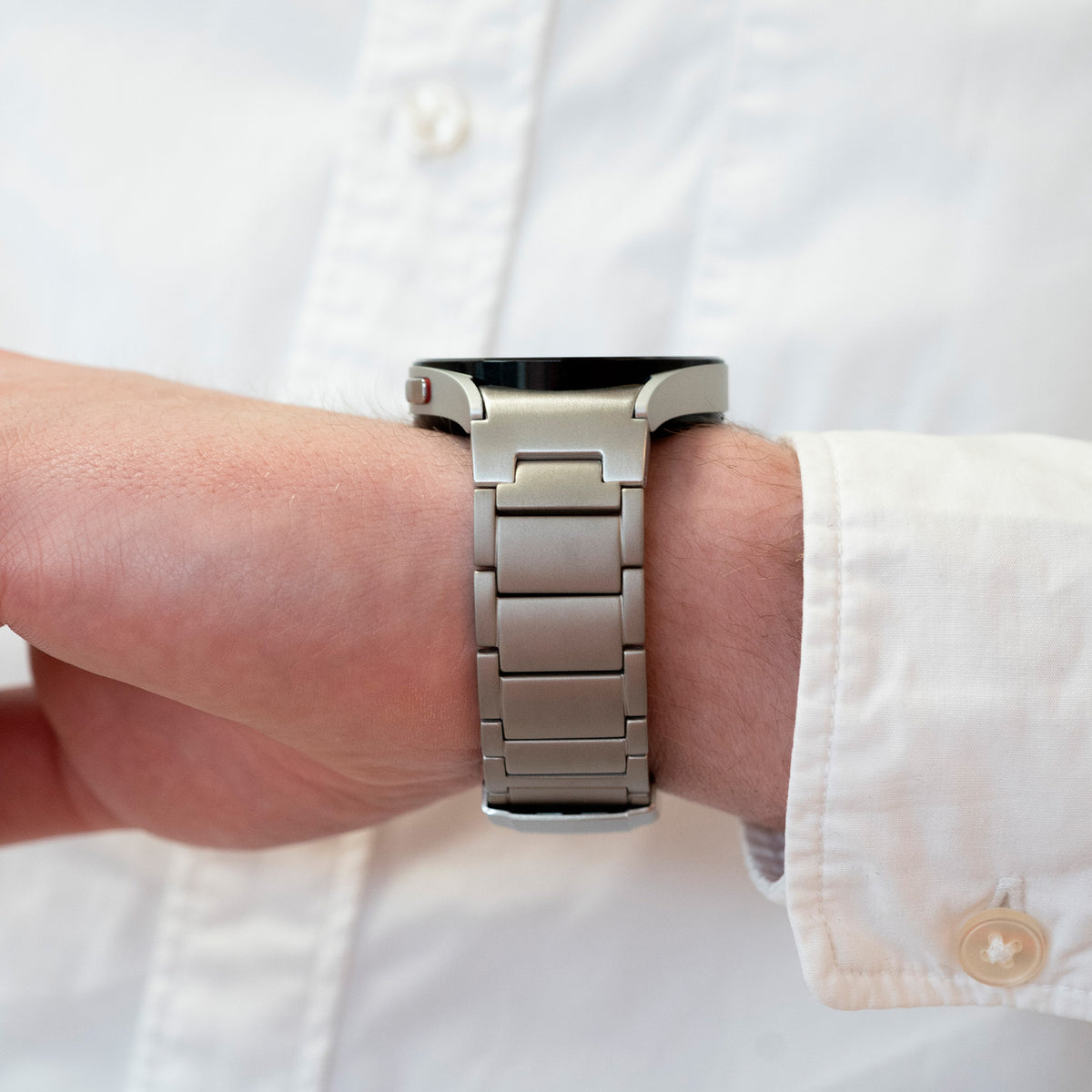 Titanium Strap 'One Push', lifestyle photo