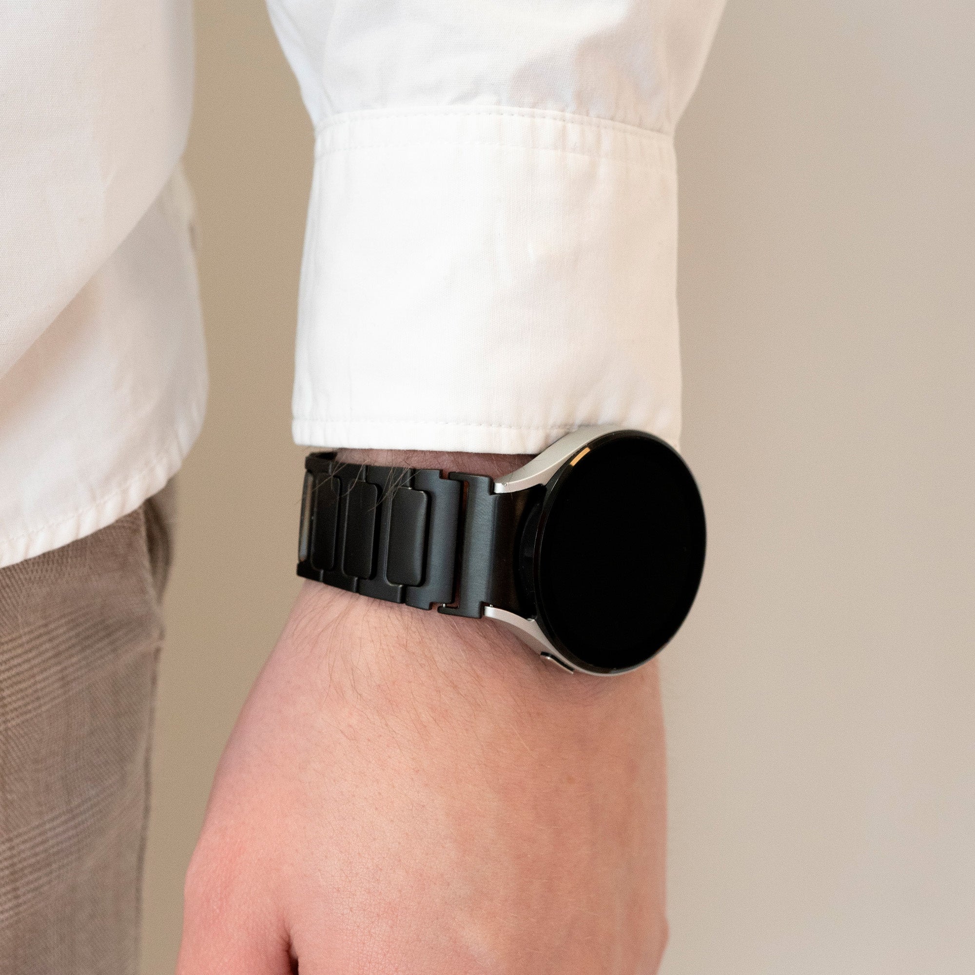 Titanium Strap 'One Push', black, lifestyle photo