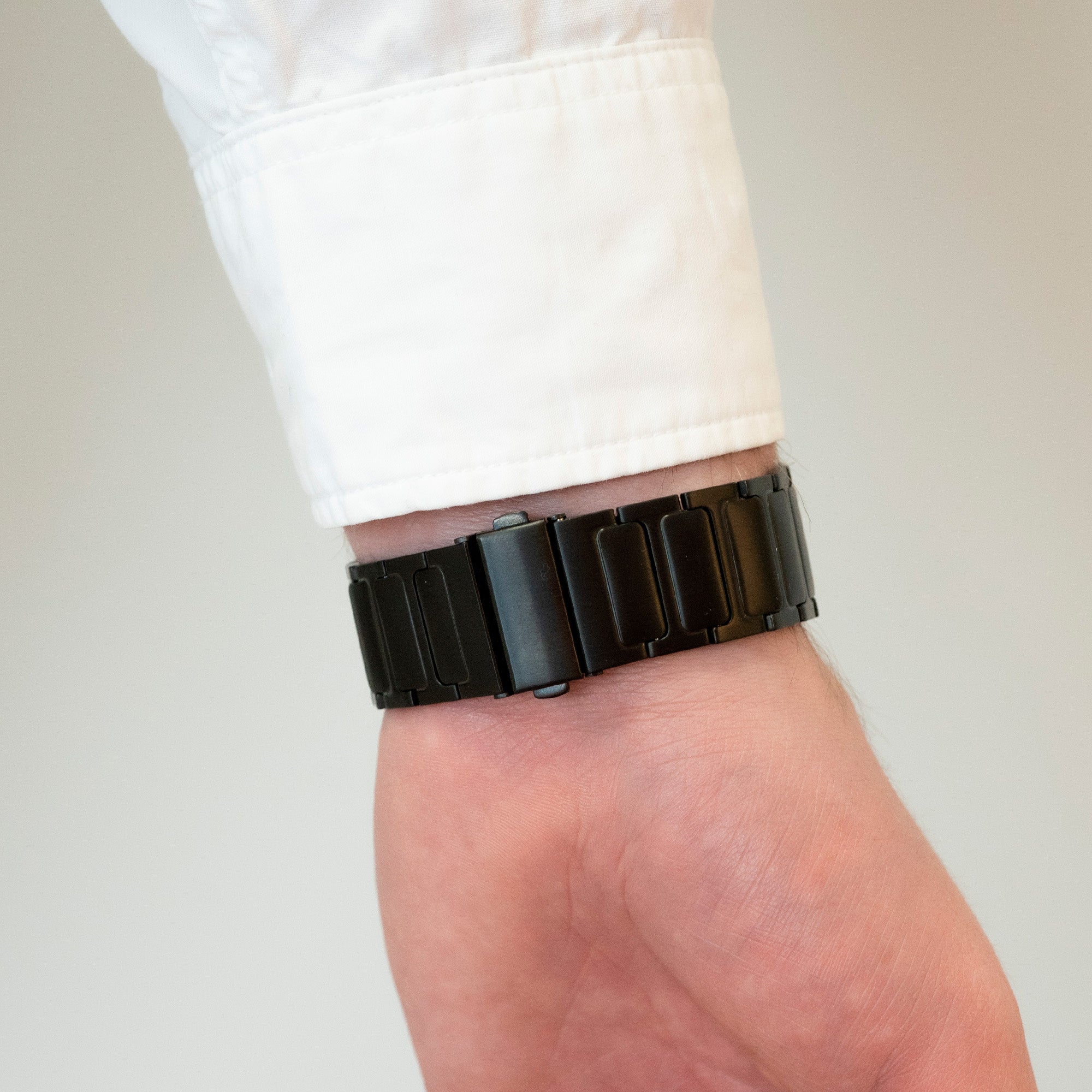 Titanium Strap 'One Push', black, lifestyle photo