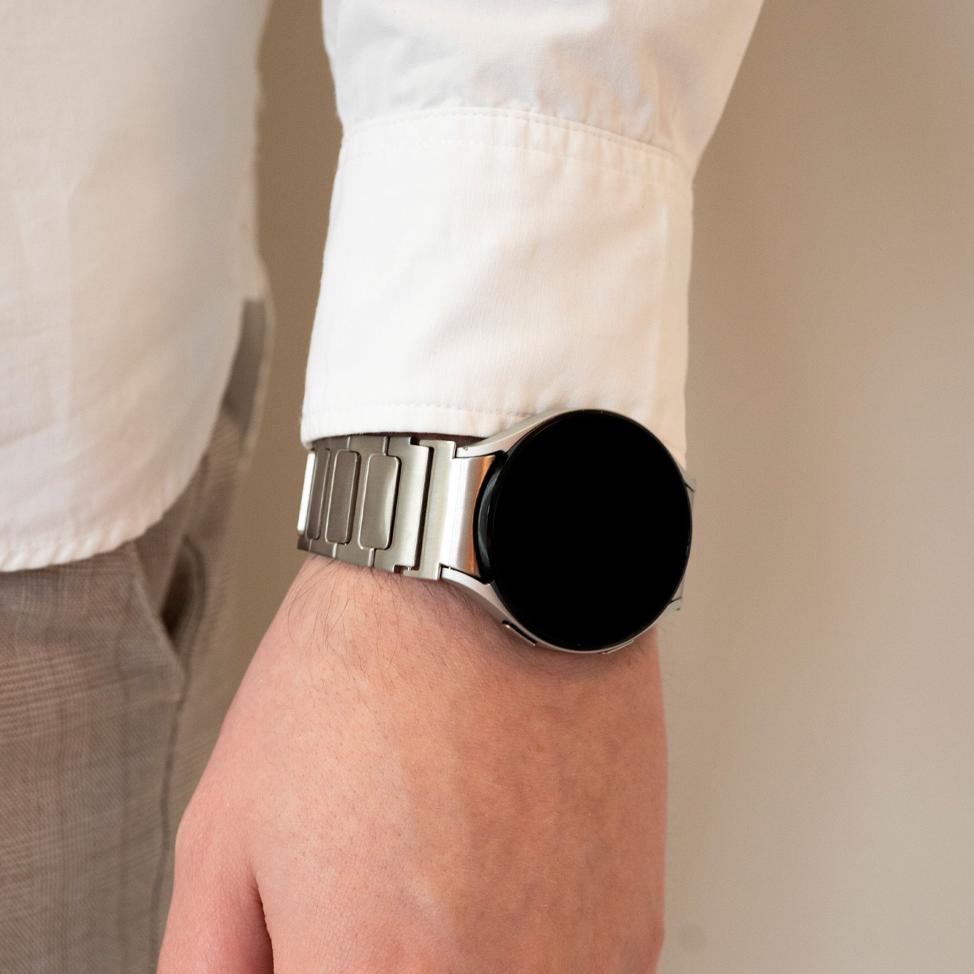 Titanium Strap 'One Push', silver, lifestyle photo