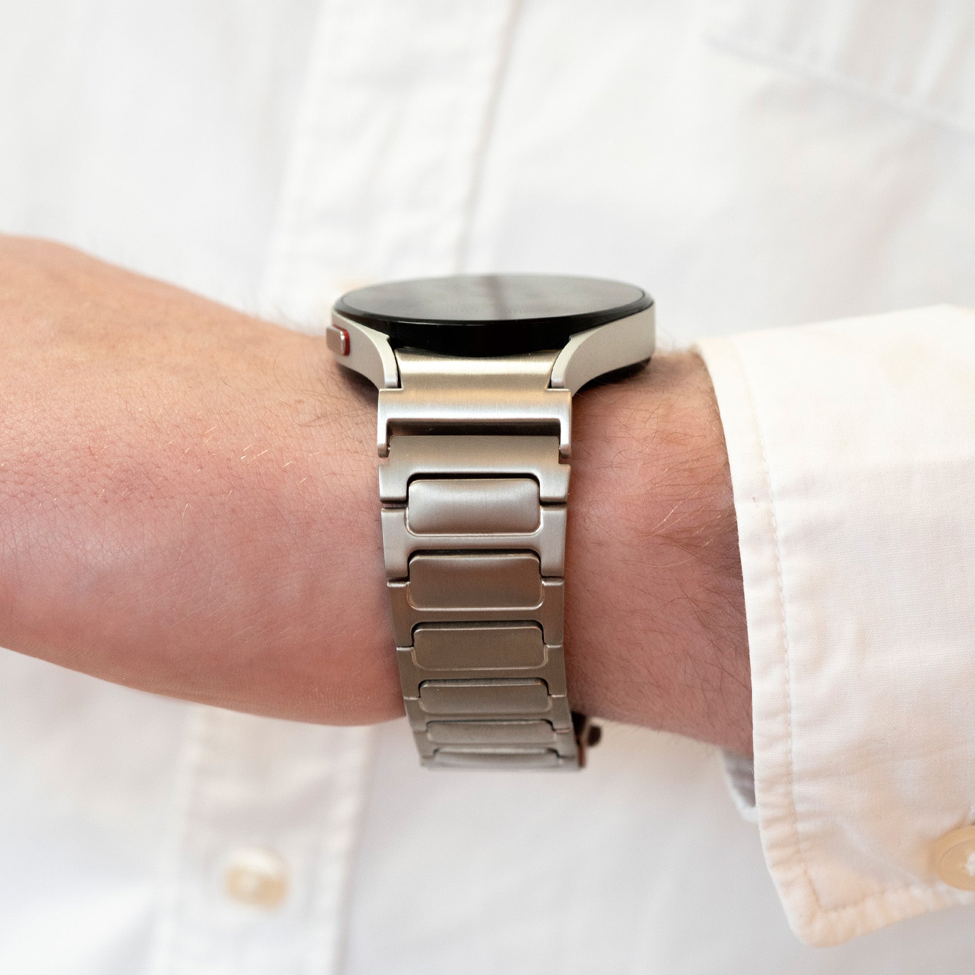 Titanium Strap 'One Push', silver, lifestyle photo