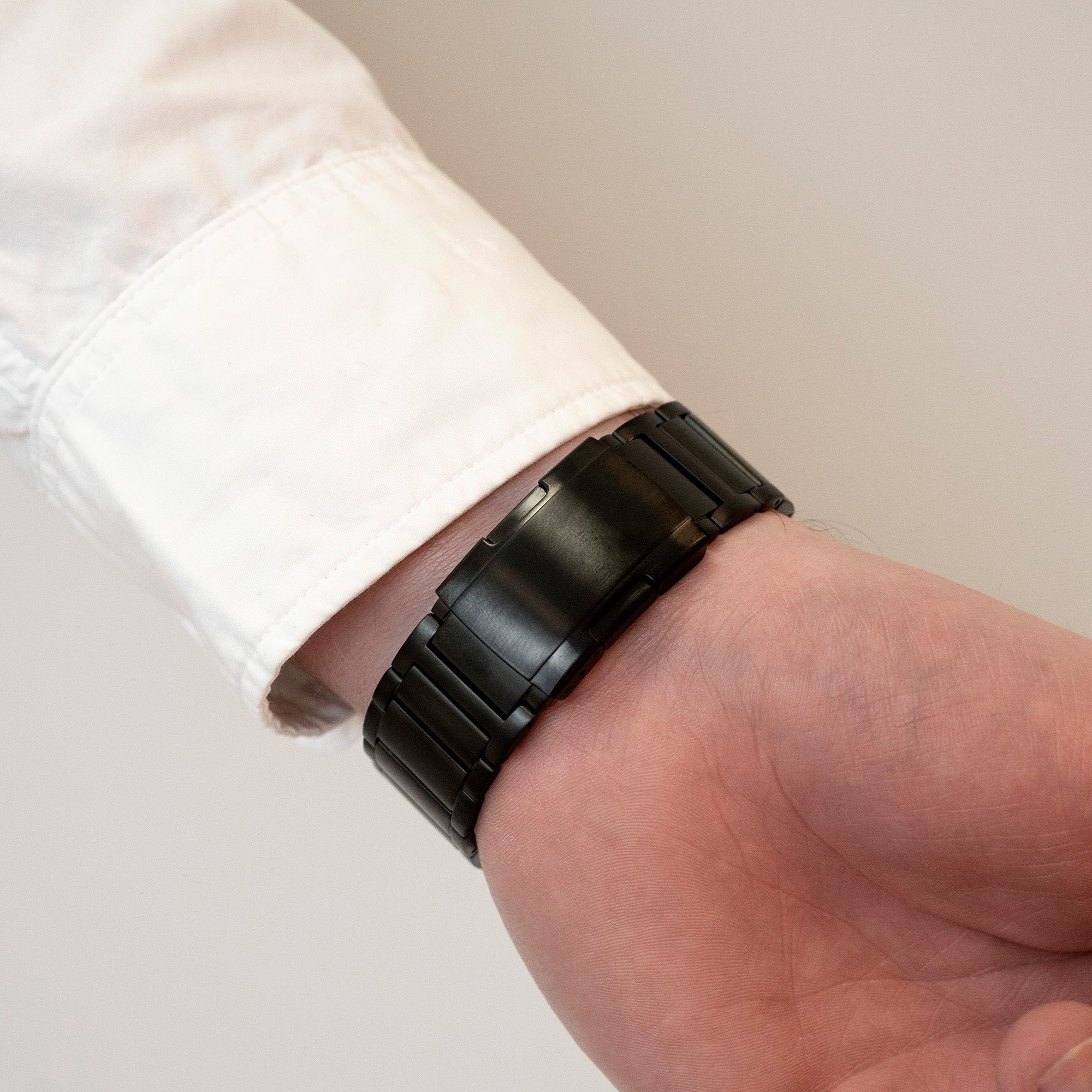 Titanium Strap 'One Push', black, lifestyle photo