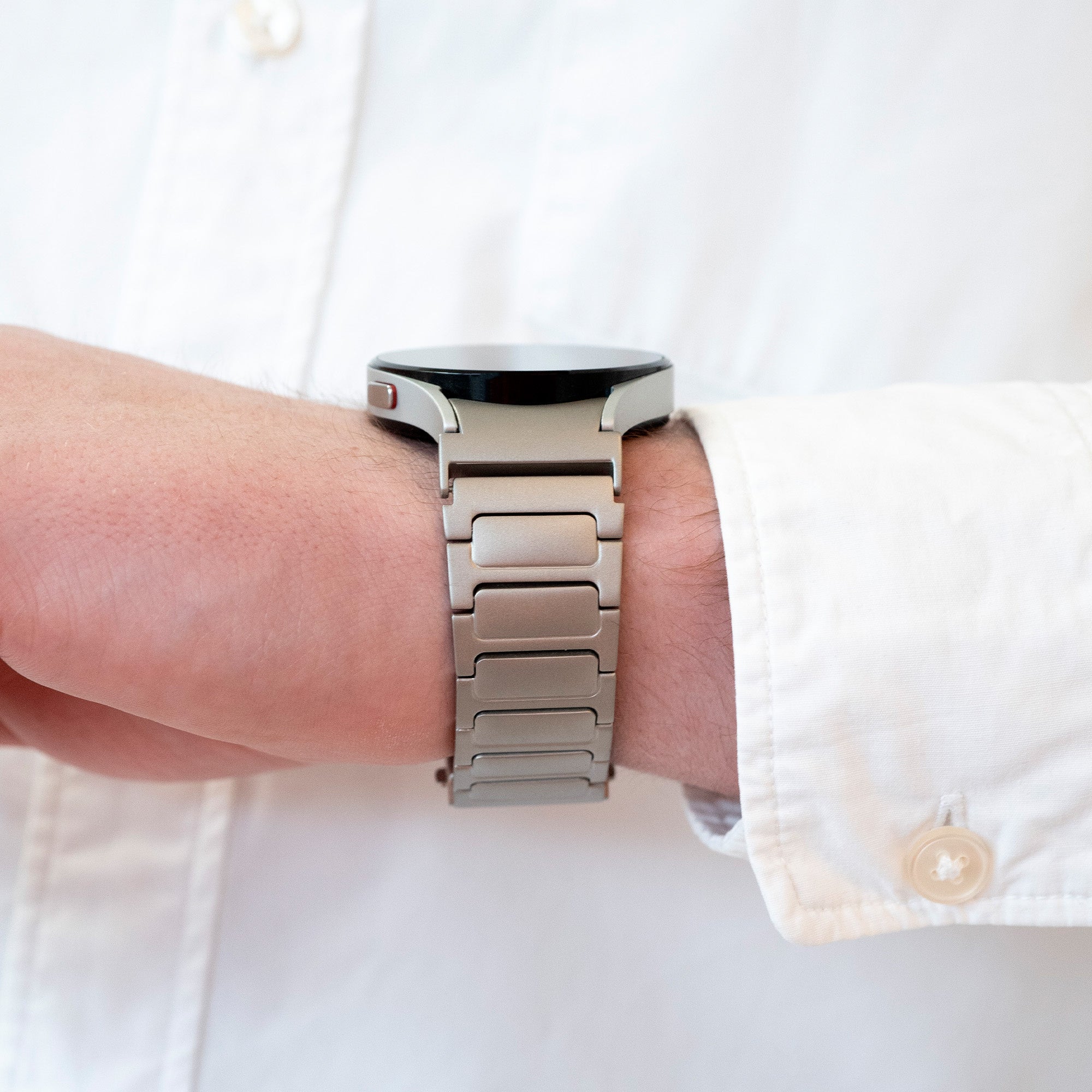 Titanium Strap 'One Push', lifestyle photo