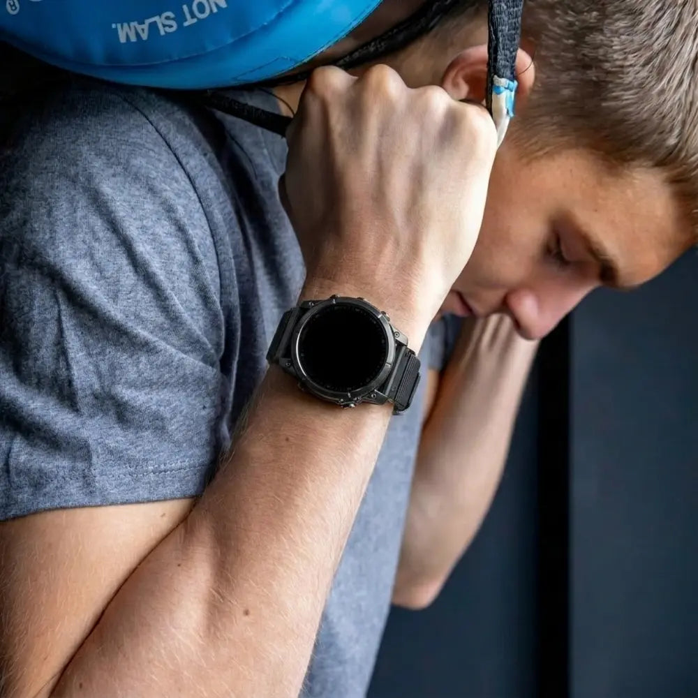 Bracelet nylon premium avec boucle Garmin Tactix 8 - 47mm (noir)