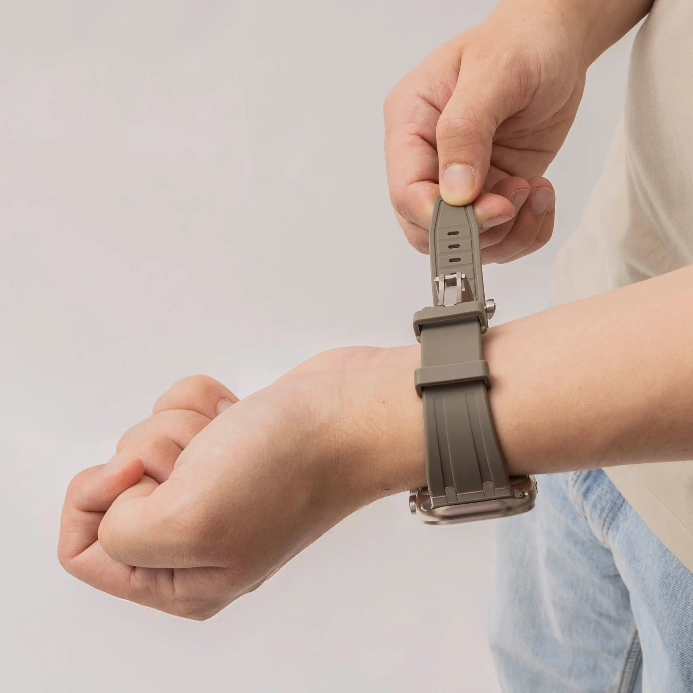 Bandz Bracelet silicone 'Luxe Liquid' Apple Watch (marron/argent)