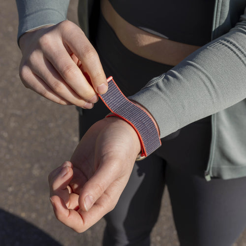 Bracelet nylon Fitbit Versa 3 (rose et gris)
