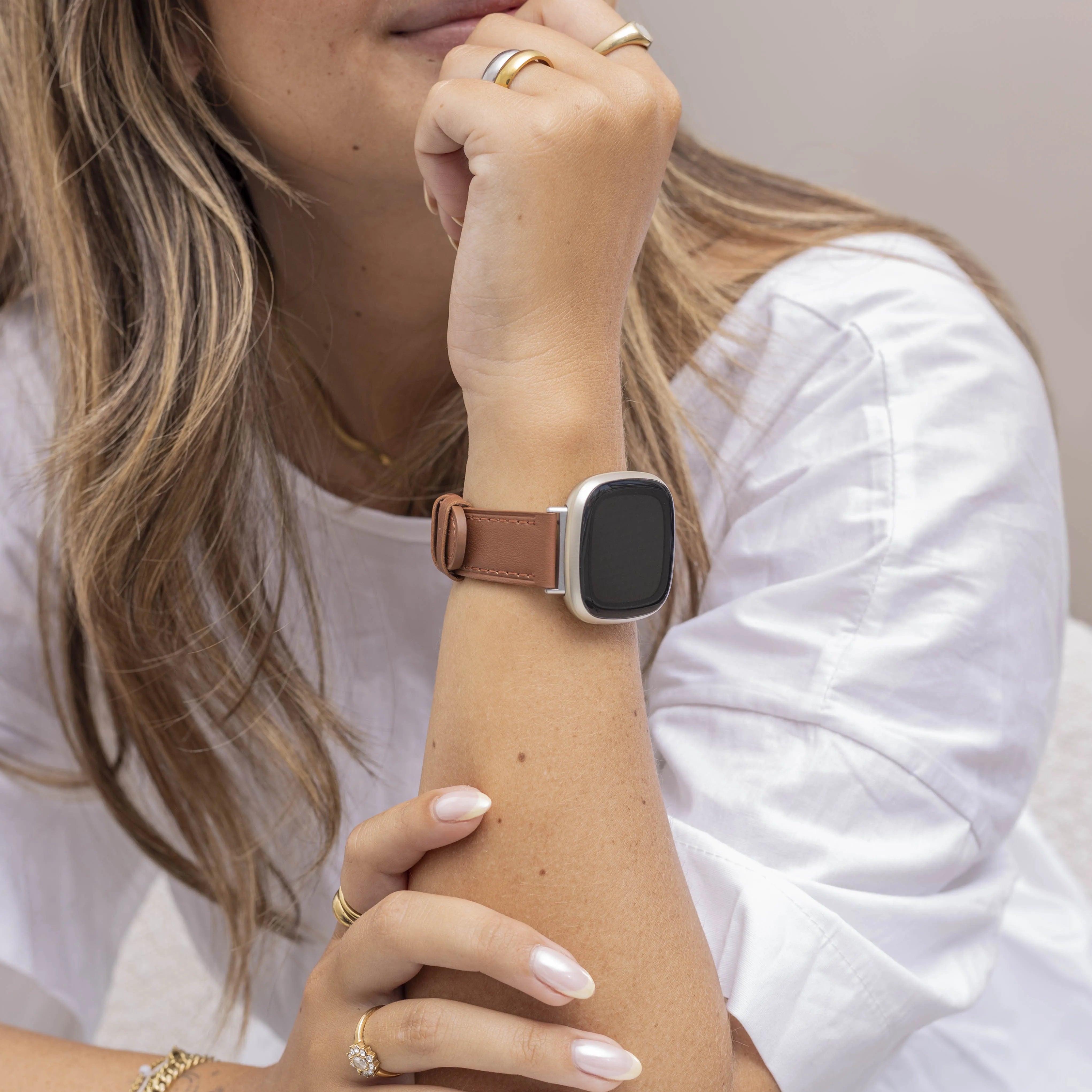 Bracelet cuir Fitbit Sense (brun)