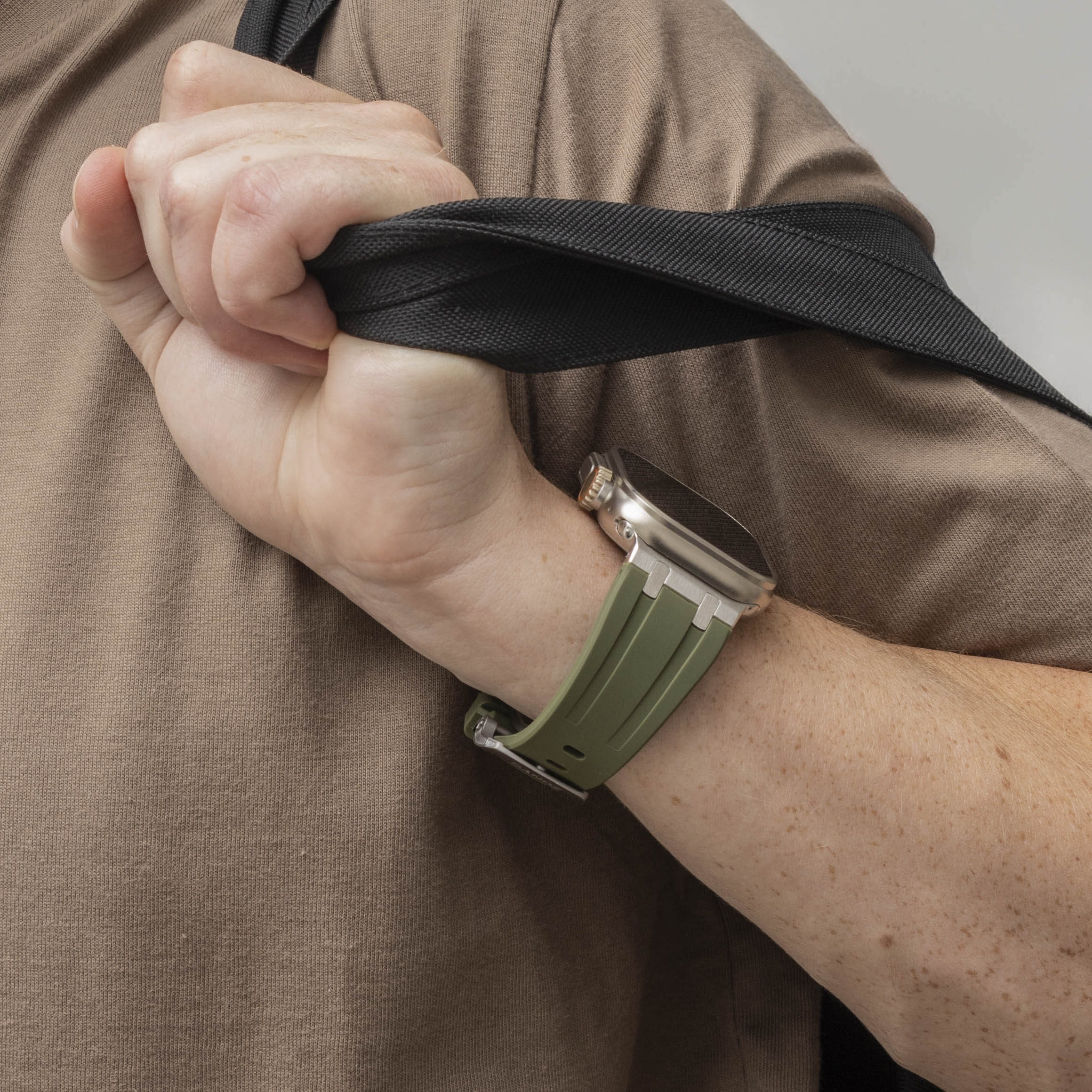 Bandz Bracelet silicone 'Luxe Liquid' Apple Watch (vert/titane)