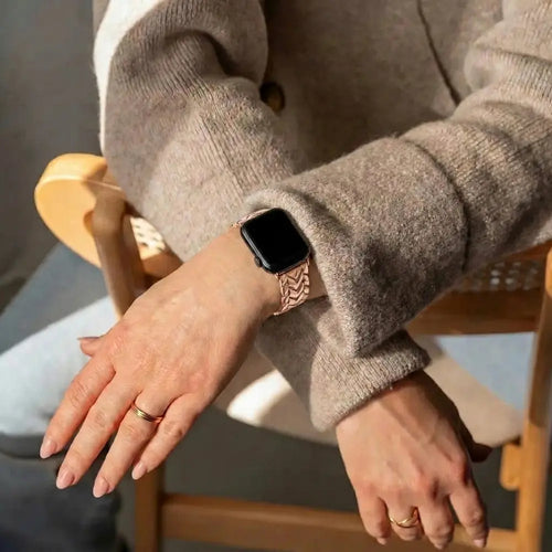 Bandz Apple Watch Metal Strap 'V-Type' (Rose Gold)