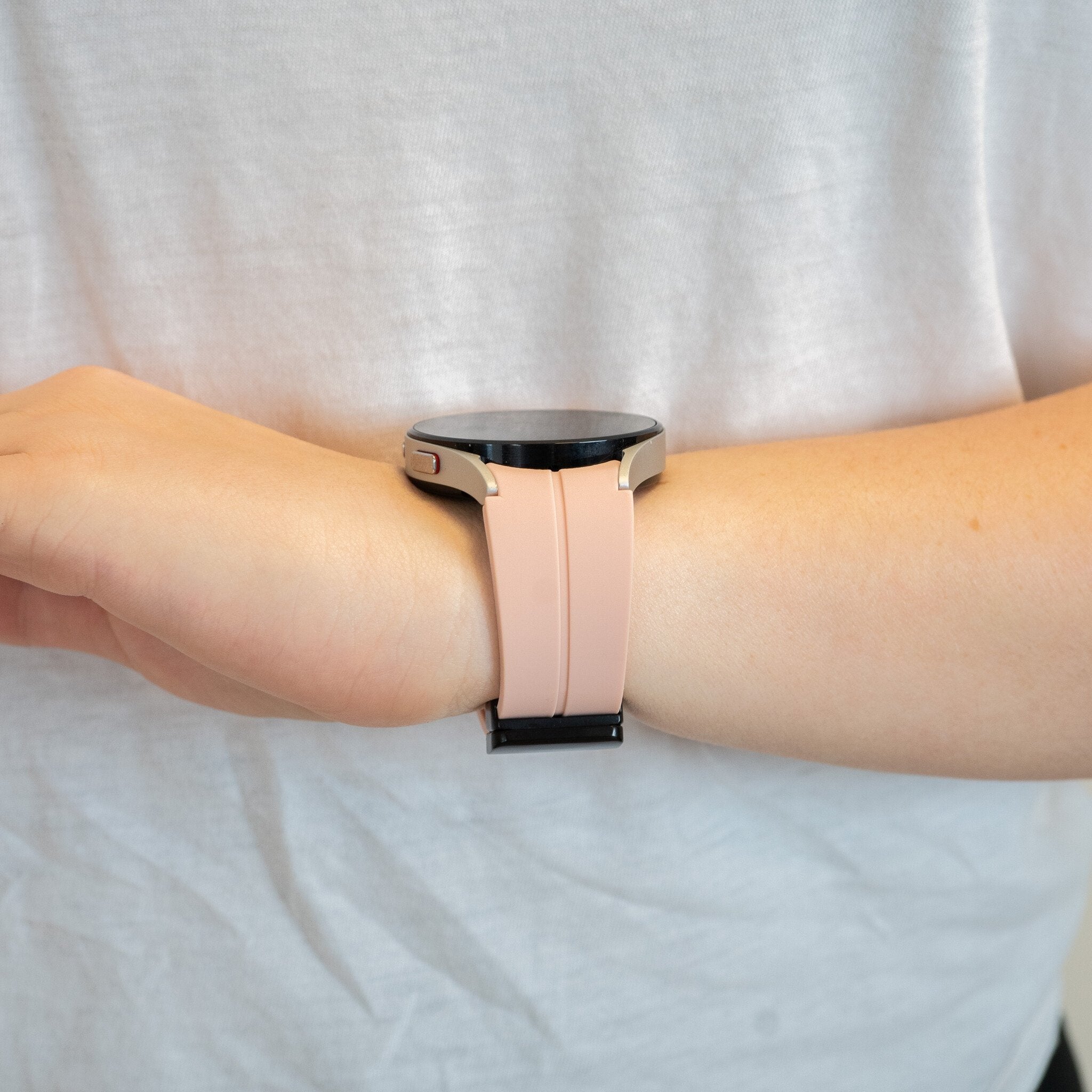 Bandz Bracelet silicone avec D-Buckle Samsung Galaxy Watch 6 - 44mm (rose)