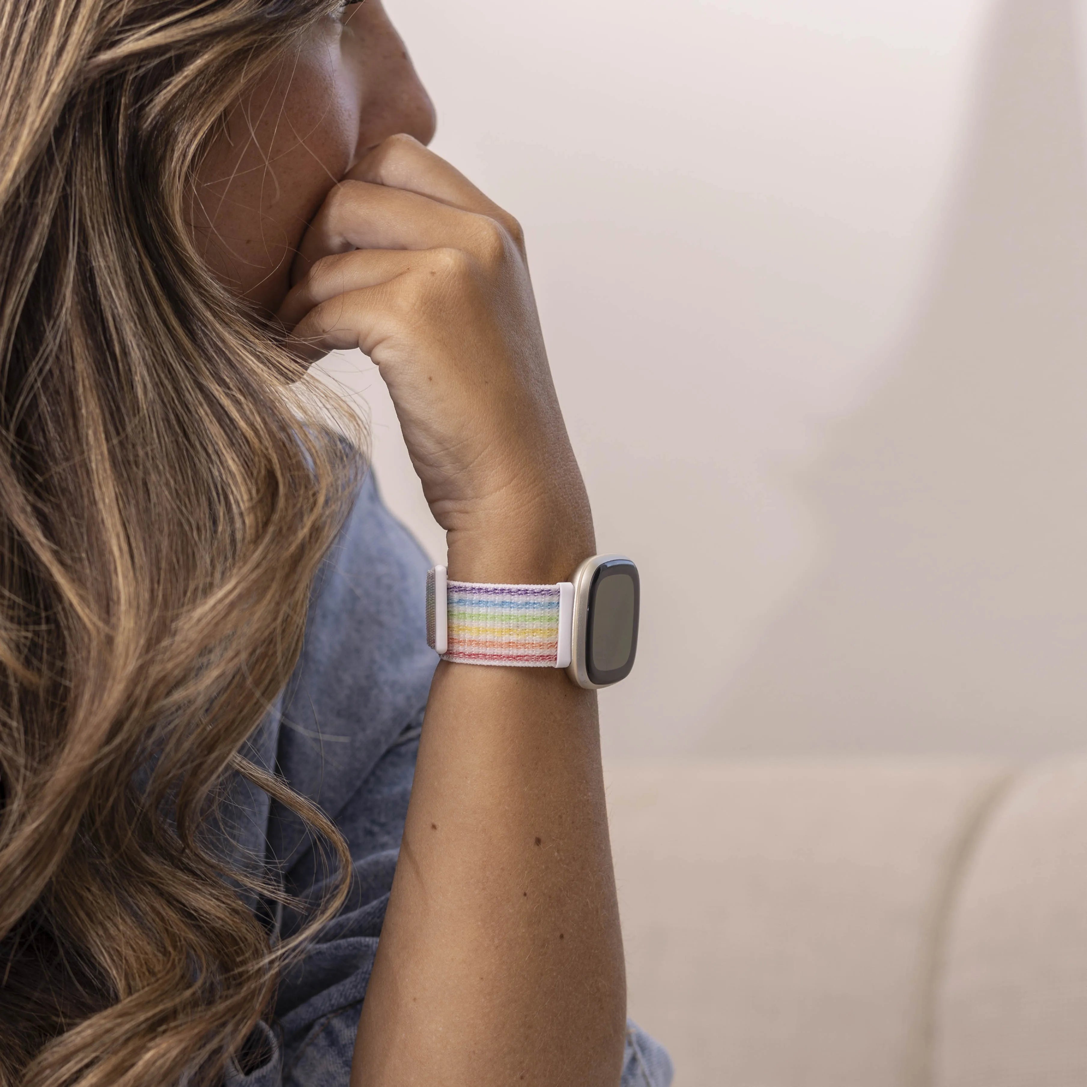 Bracelet nylon Fitbit Sense (arc-en-ciel pastel)