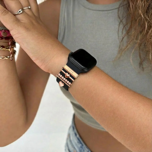 Bracelet smartwatch avec charms - Coeurs (or rose)