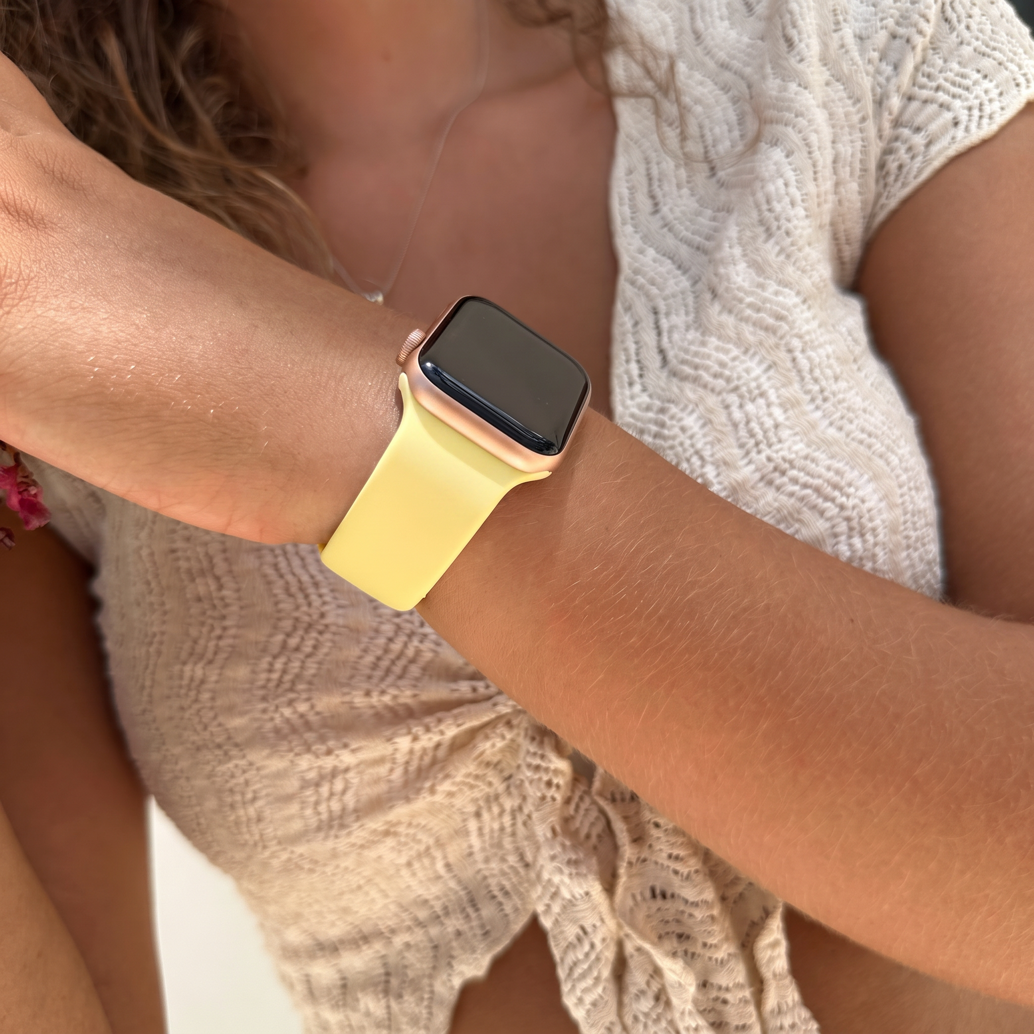 xoxo Wildhearts Bracelet silicone Apple Watch (jaune)