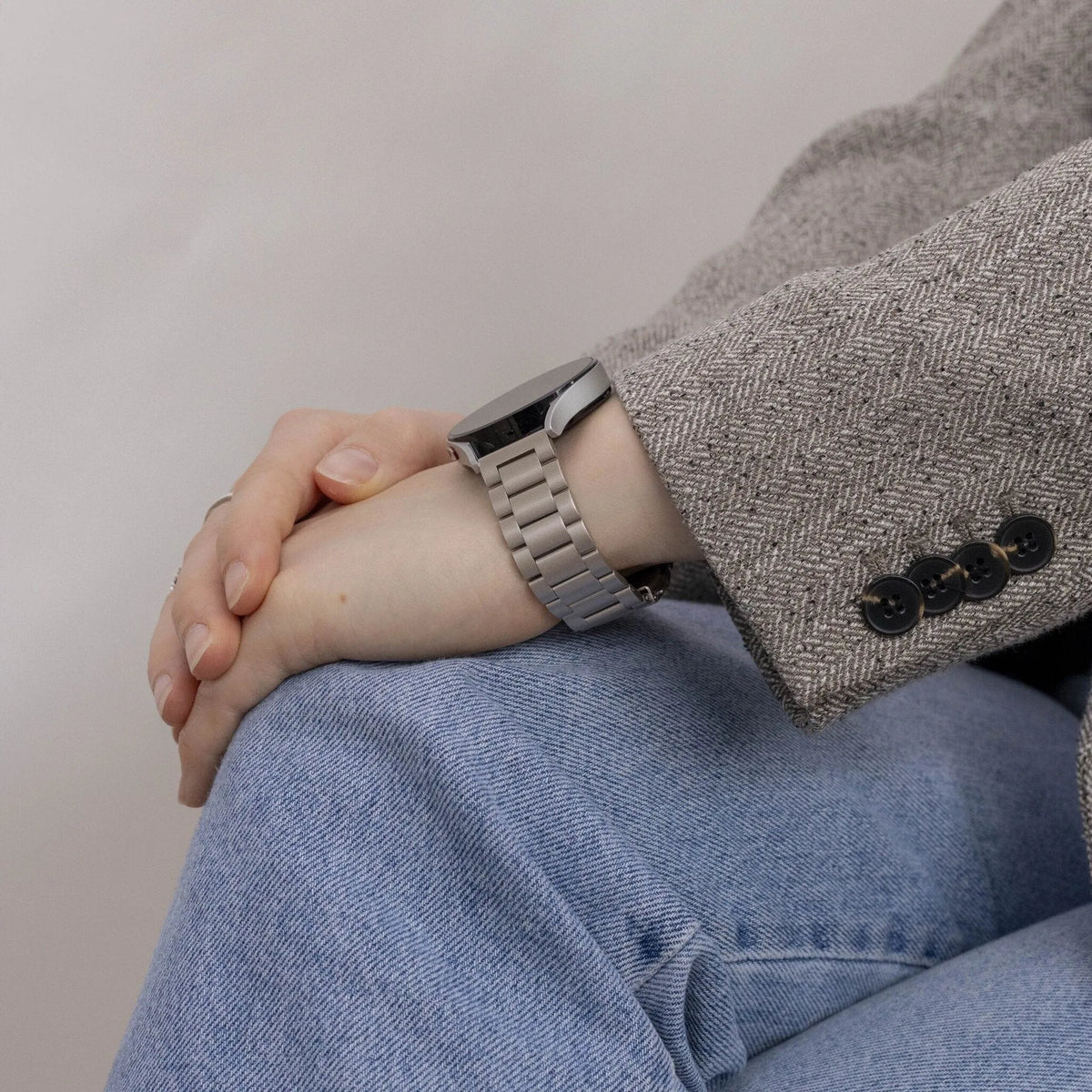 Steel Strap, starlight, lifestyle photo