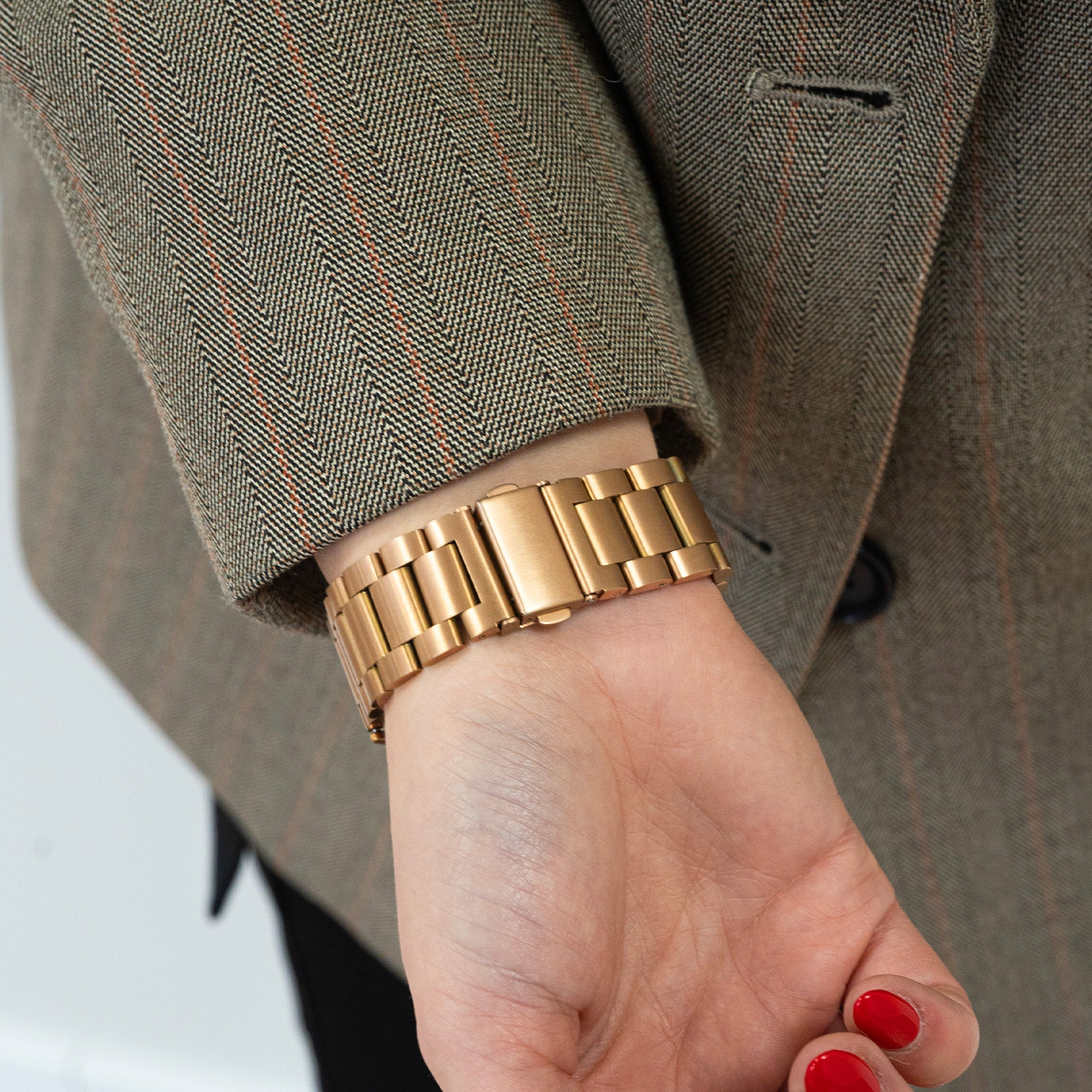 Steel Strap 'One Push', rose gold, lifestyle photo