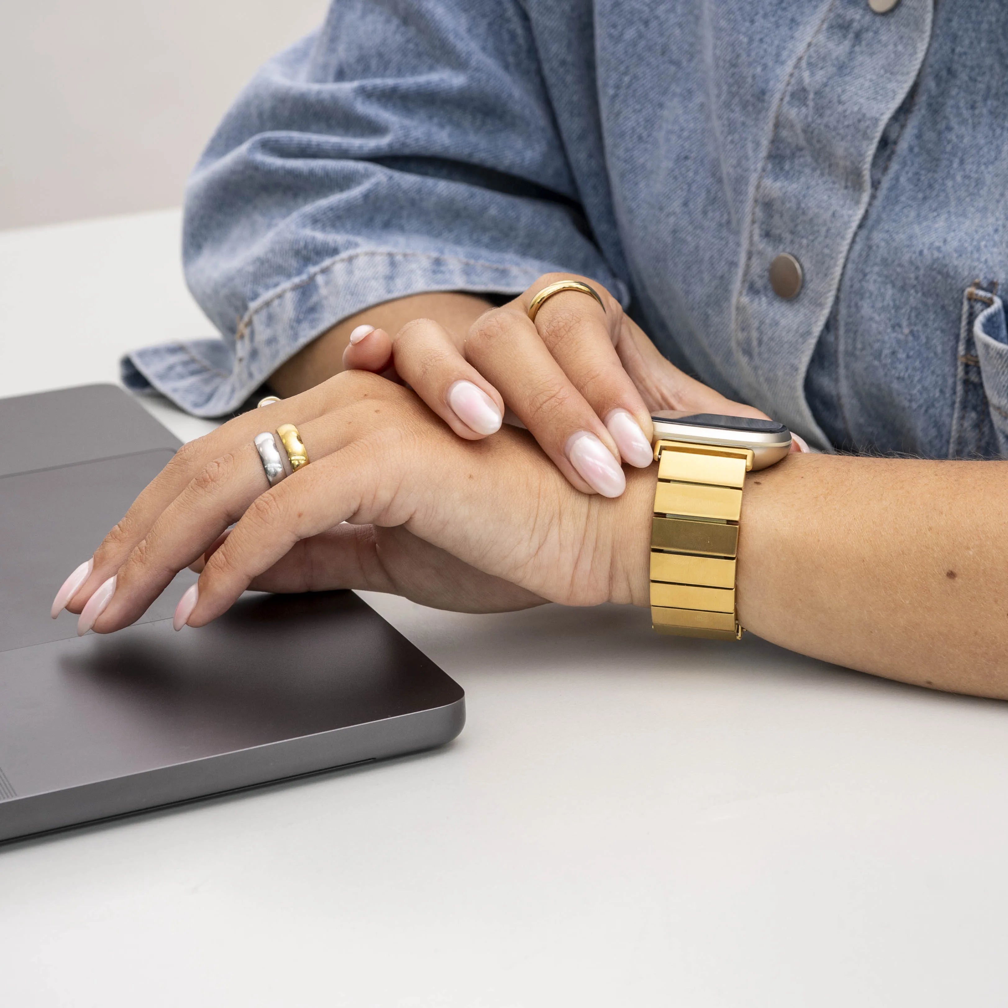 Bracelet métal Fitbit Sense (or)