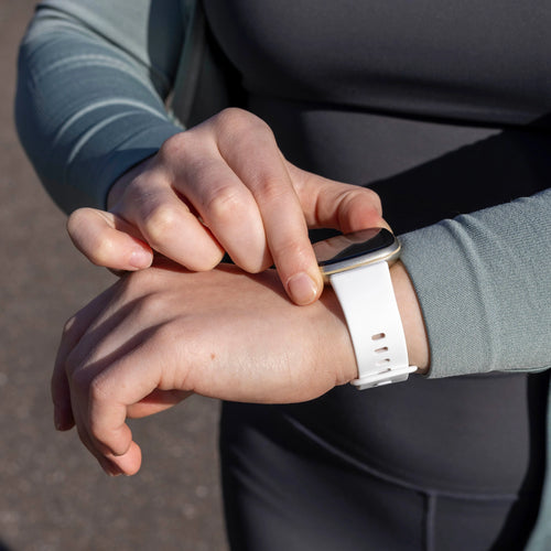 Bracelet silicone classique Fitbit Versa 3 (blanc)