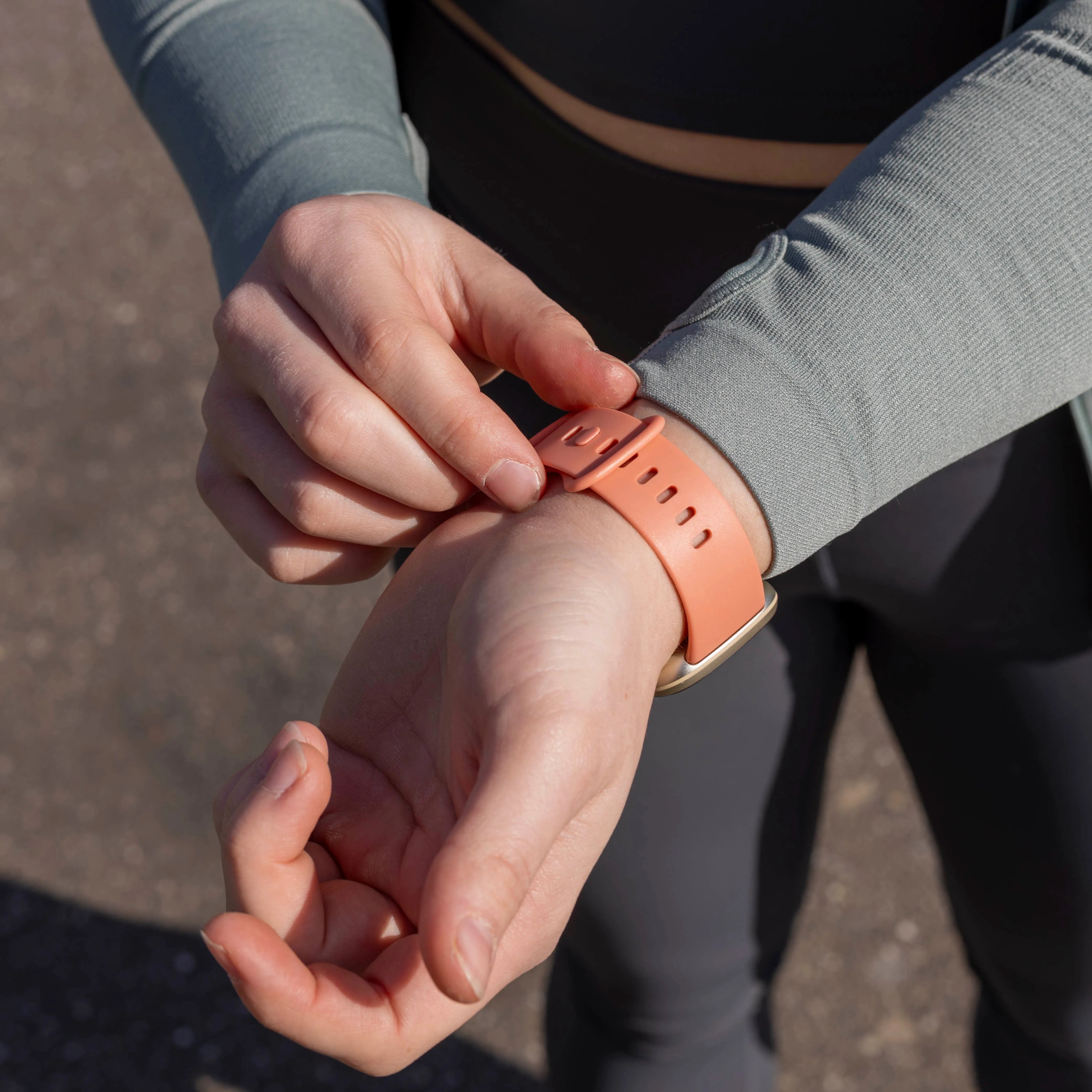 Bracelet silicone classique Fitbit Versa 3 (rose)