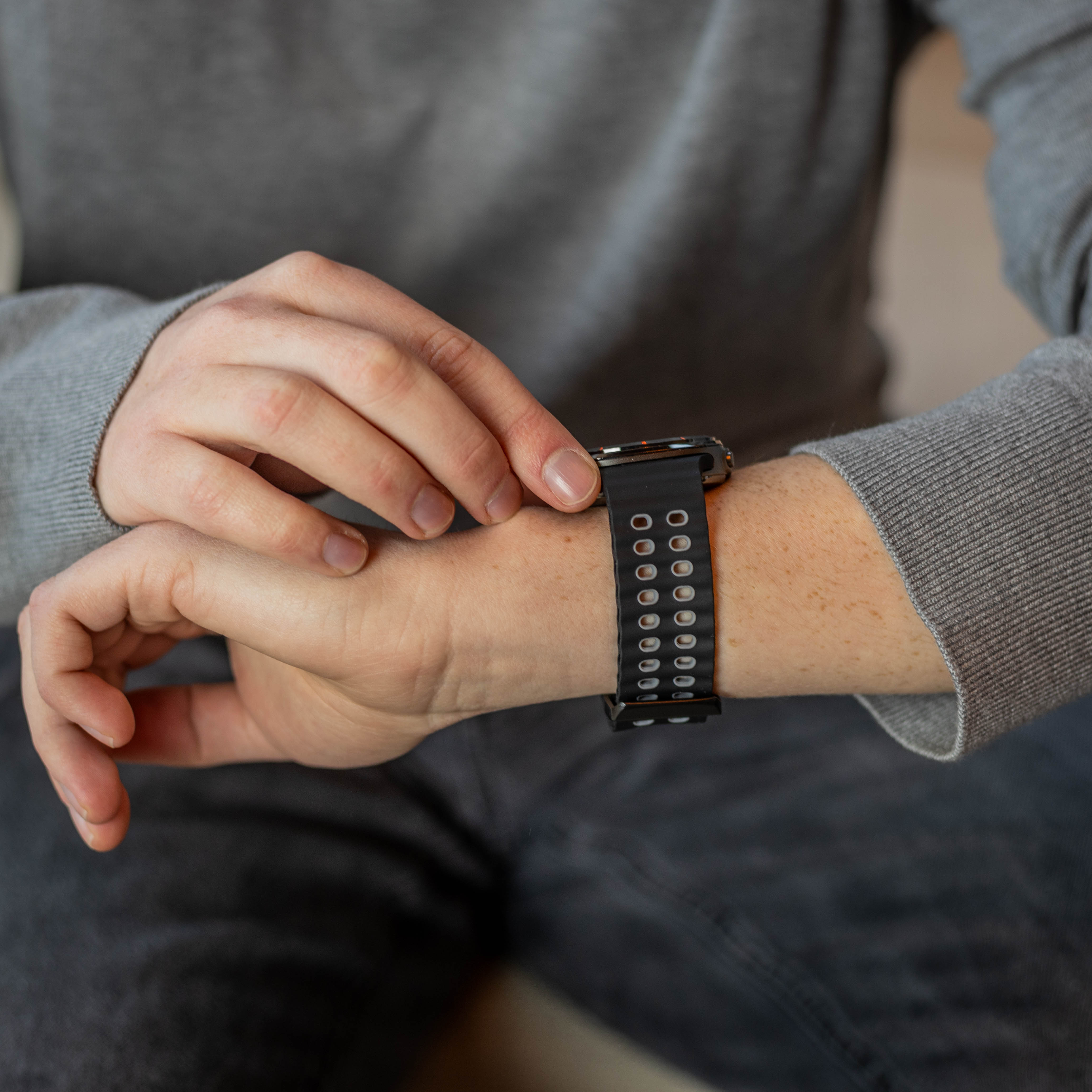 Bracelet silicone Wave Samsung Galaxy Watch Ultra (noir/gris)