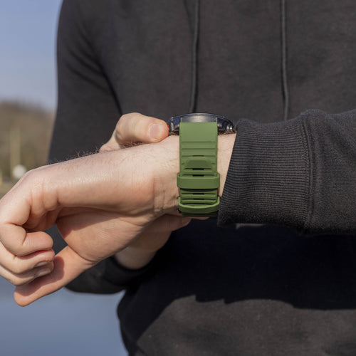 Bracelet silicone à boucle Garmin Tactix 7 Pro (vert foncé)