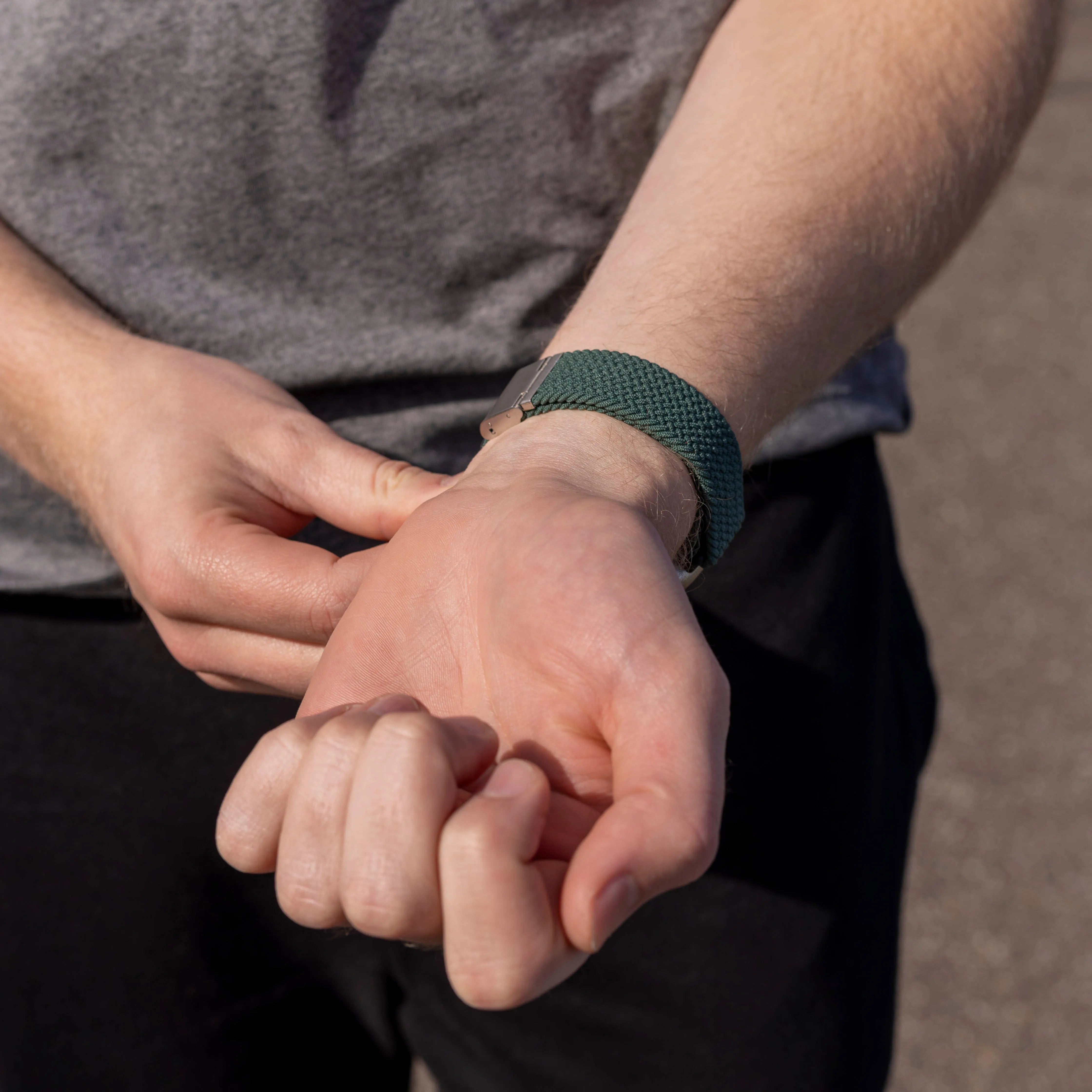 Bracelet tressé réglable Fitbit Versa 3 (vert foncé)