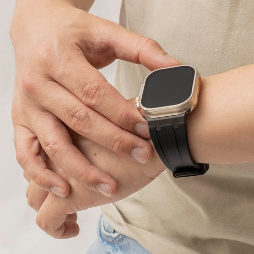 Bracelet silicone 'Luxury Liquid' Apple Watch Ultra (noir)