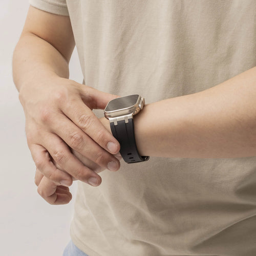Bandz Bracelet silicone 'Luxe Liquid' Apple Watch (noir avec argent)