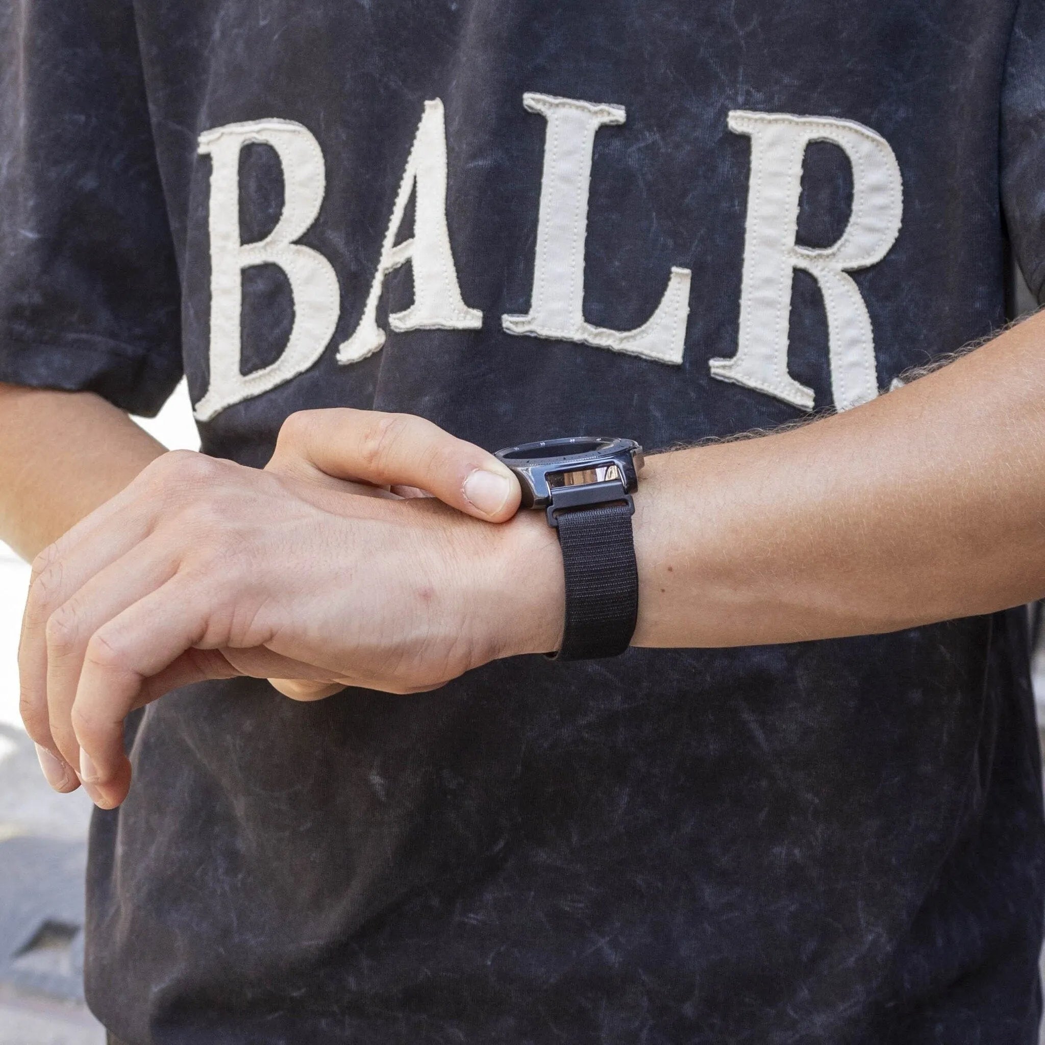 BALR Bracelet Loop Alpine Fossil Gen 5 (noir)