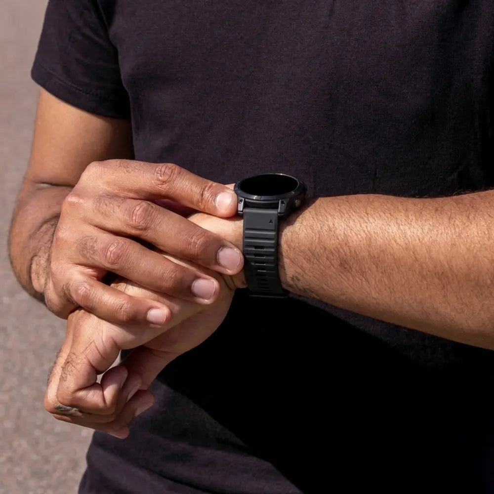 Garmin Forerunner 965 outdoor siliconen band (zwart)