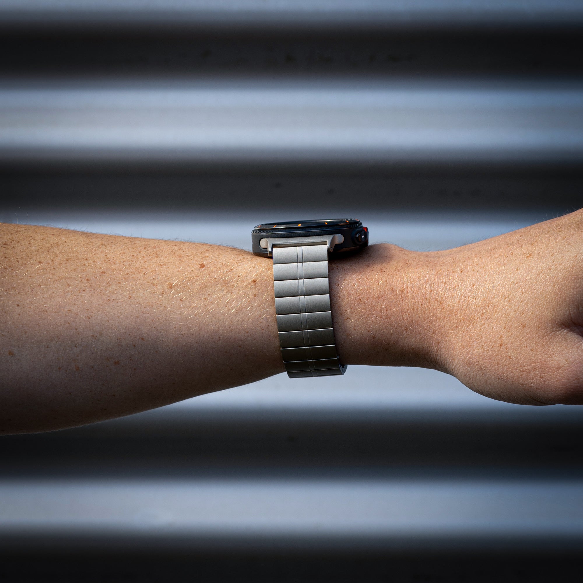Bracelet métal de luxe Samsung Galaxy Watch Ultra (coleur titane)