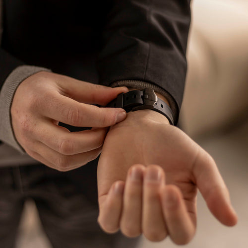 Bandz Bracelet silicone 'Luxe Liquid' Samsung Galaxy Watch Ultra (noir avec noir)