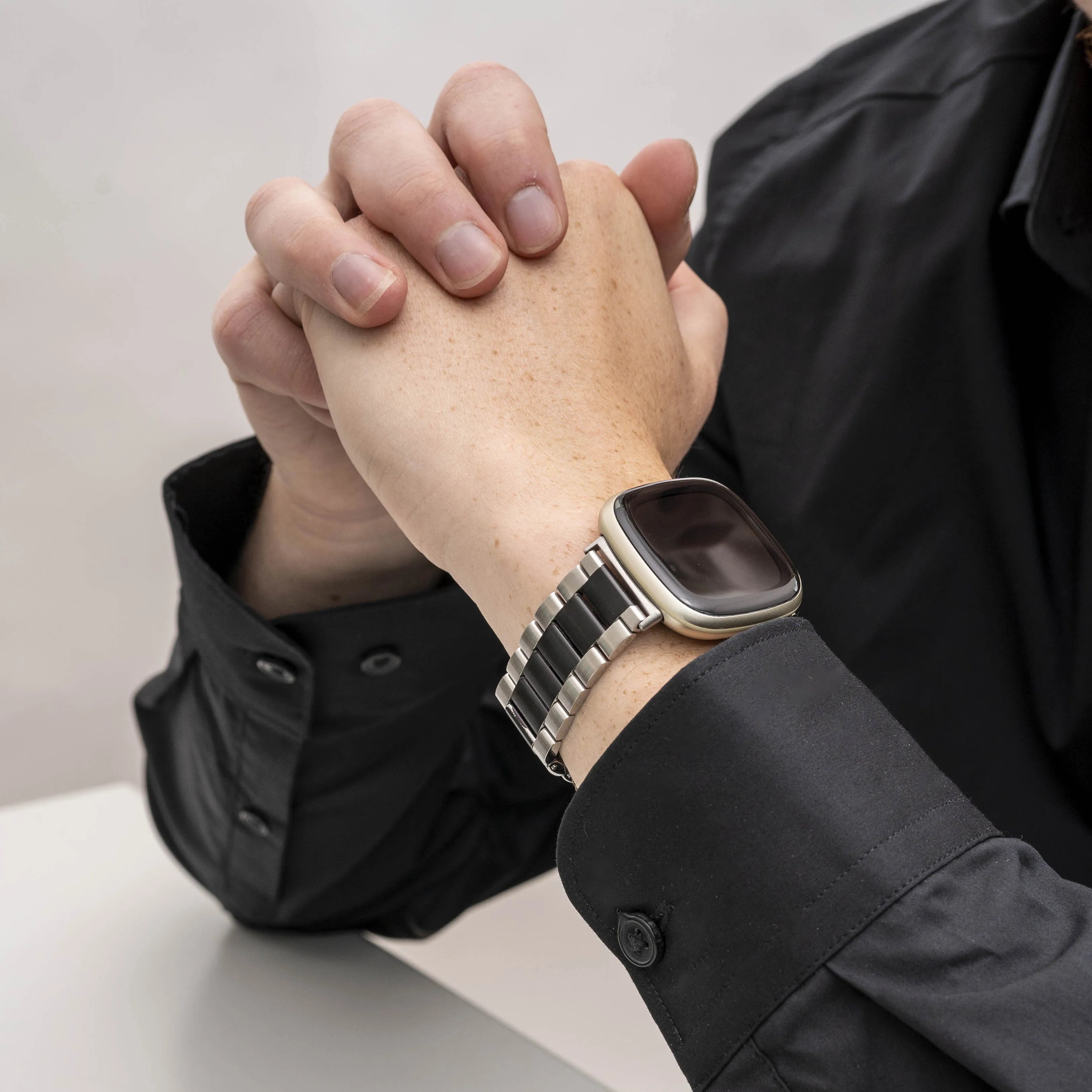 Bracelet Fitbit Sense  (argent/noir)