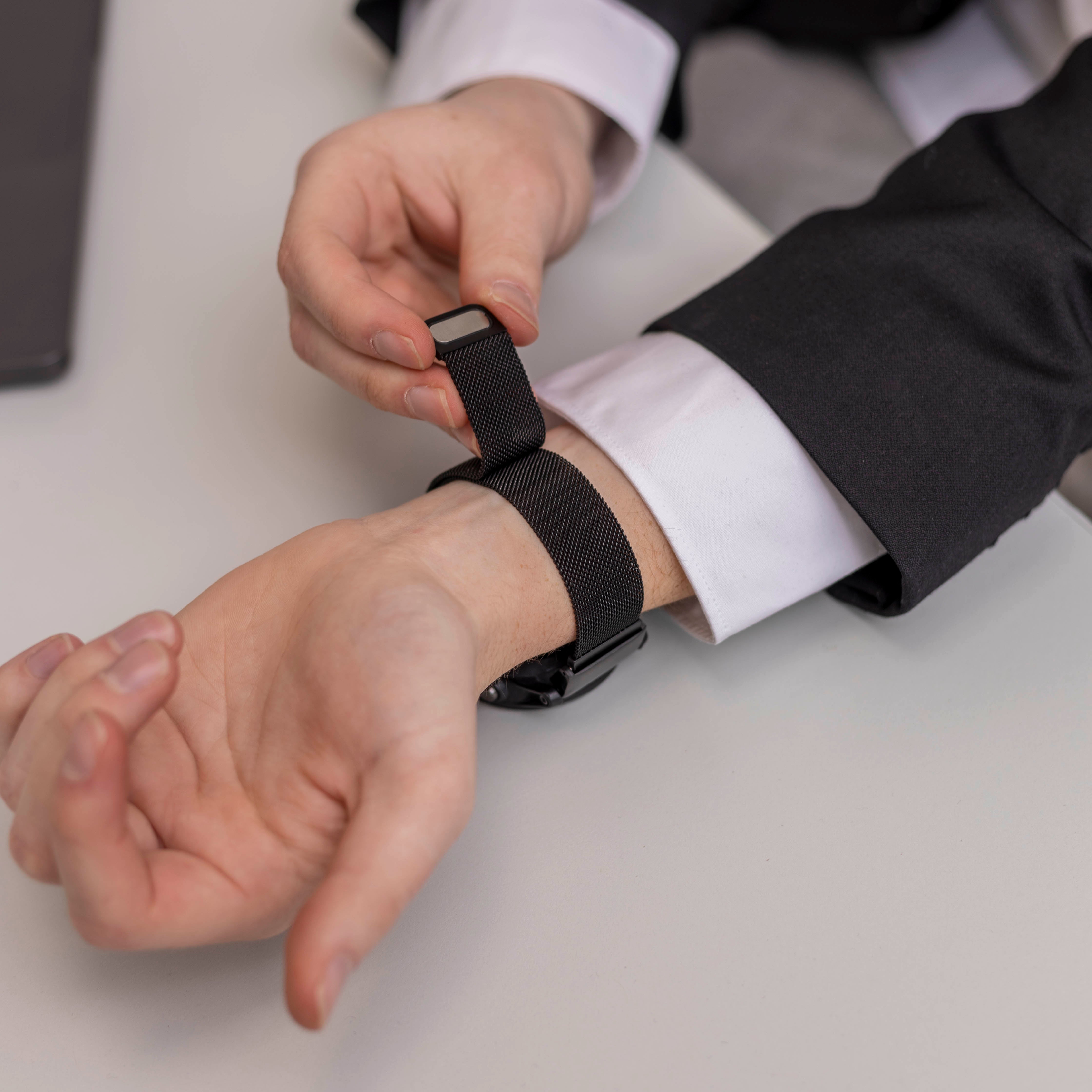 Bracelet Milanais Garmin Enduro 1 / 2 / 3 (noir)