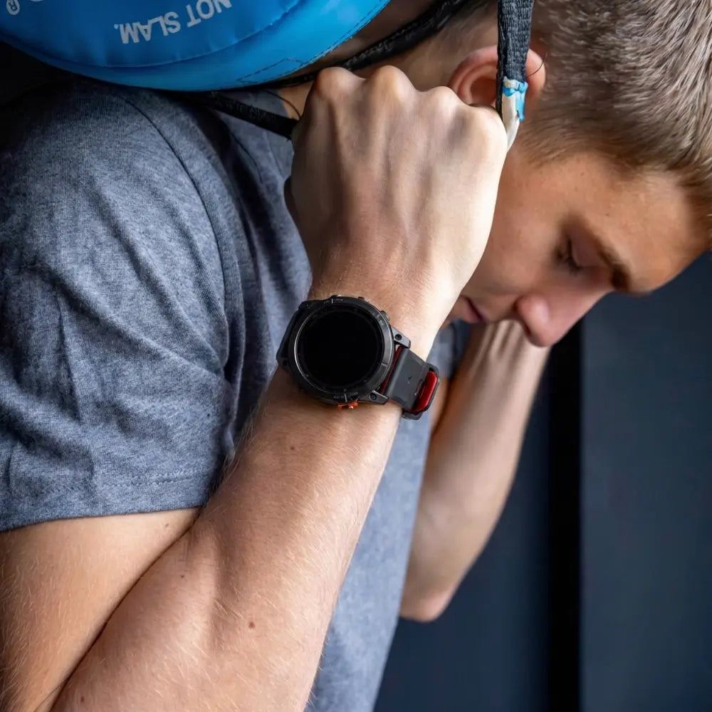 Bracelet sport á boucle Garmin Fenix 7 (noir/rouge)